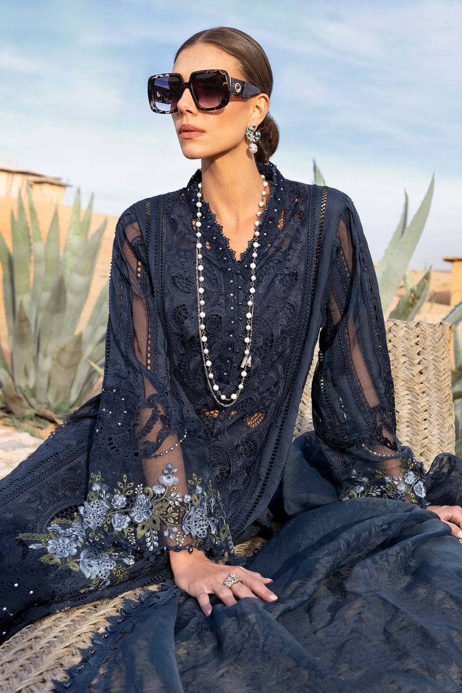 Maria B Lawn Pakistani Suit Restocked/Maria B Luxury Lawn 25/4B/Navy Blue