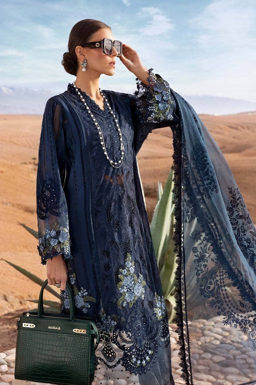 Maria B Lawn Pakistani Suit Restocked/Maria B Luxury Lawn 25/4B/Navy Blue