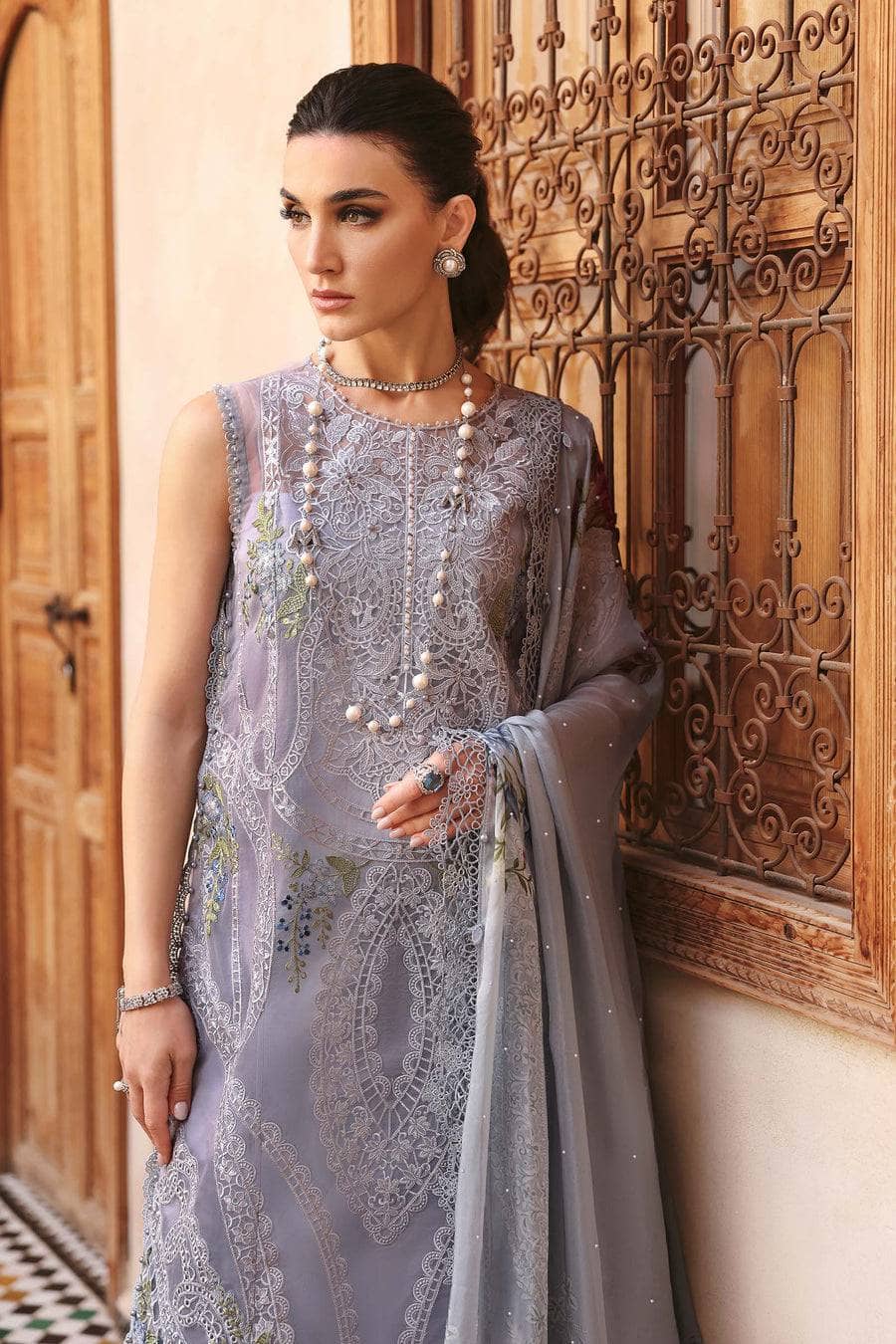 img_maria_b_lawn_awwal_boutique
