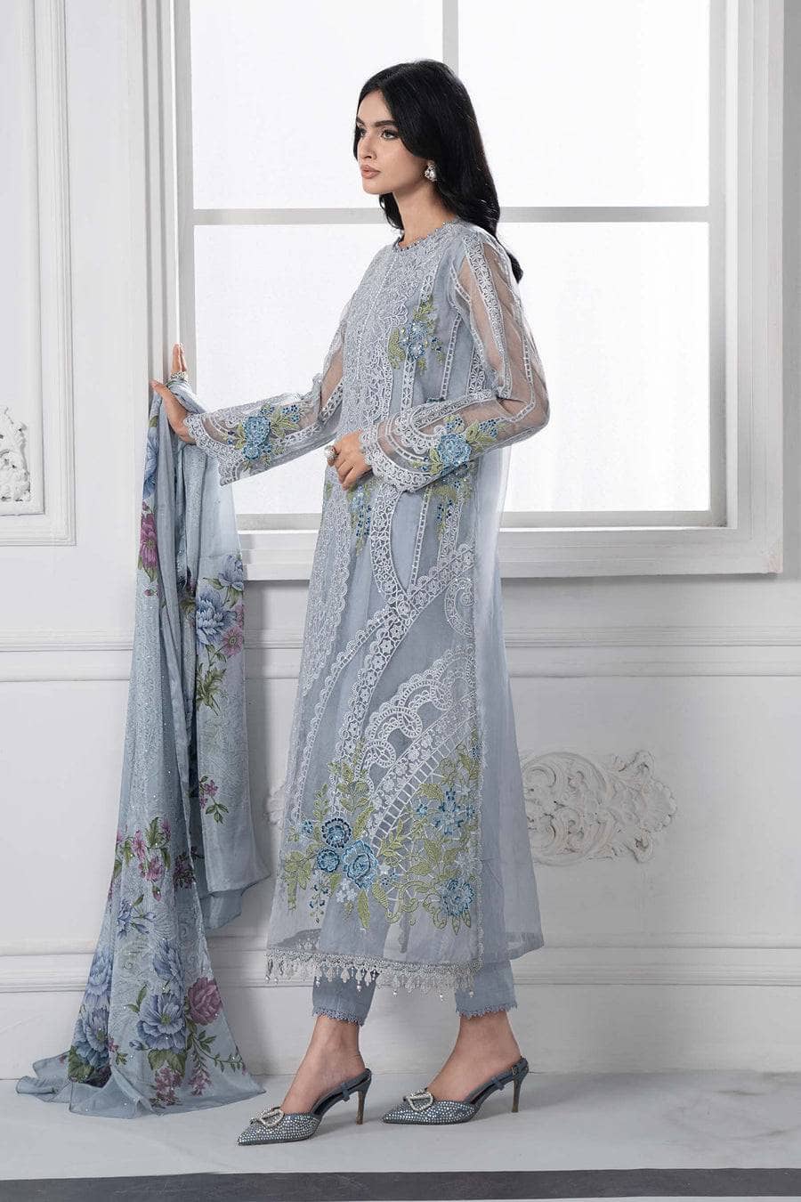 img_maria_b_lawn_awwal_boutique
