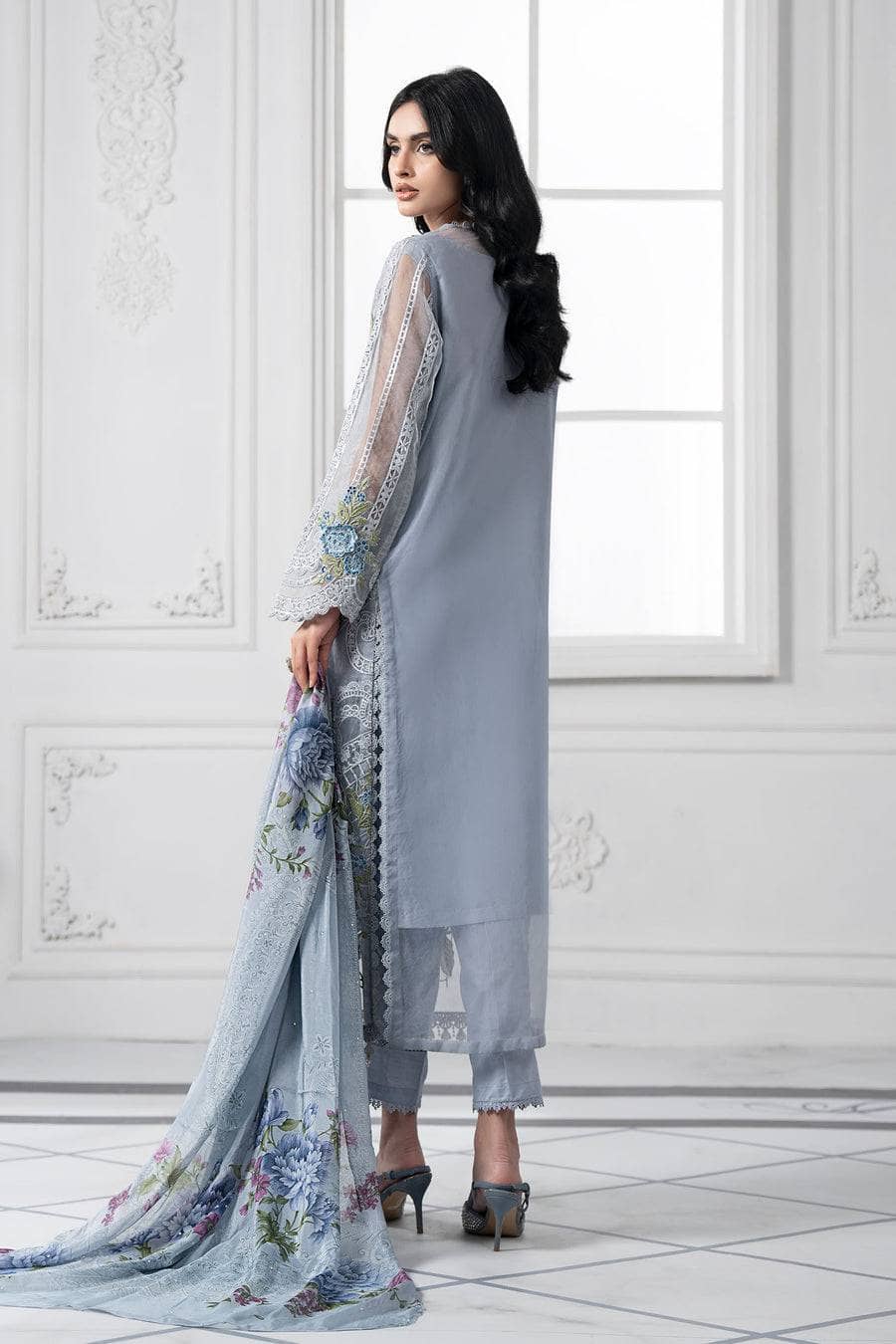img_maria_b_lawn_awwal_boutique