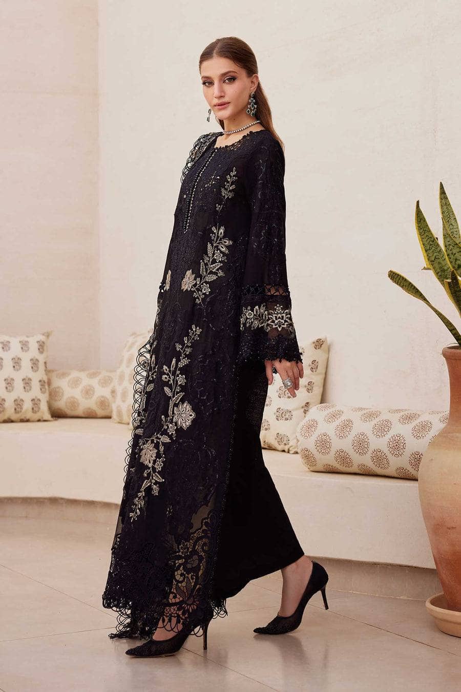 img_maria_b_awwal_boutique