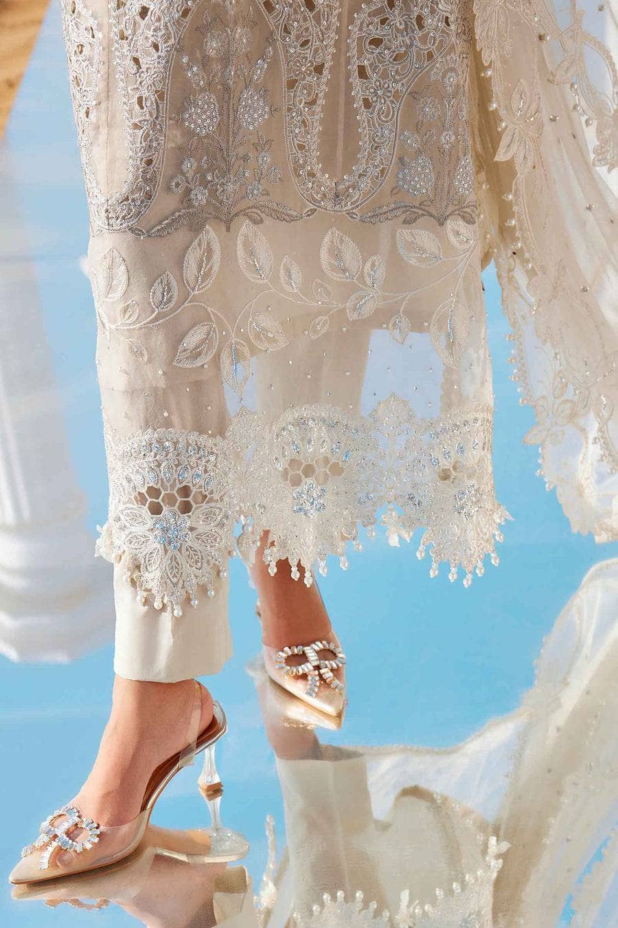 Restocked/Maria B Luxury Lawn 25/Vol 2/D 9/Ivory