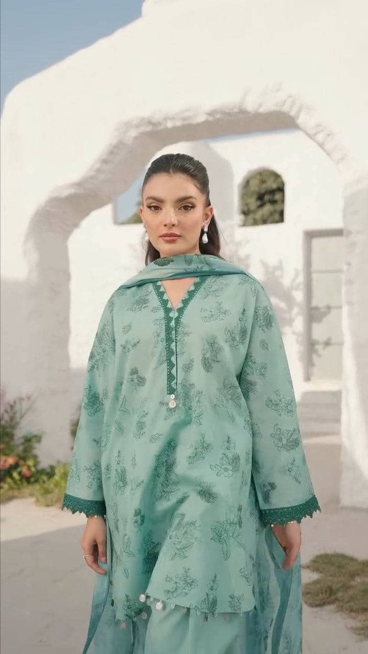 Maria B M Basics Lawn Pakistani Suits Maria B M Basics 25/Vol 1/8B