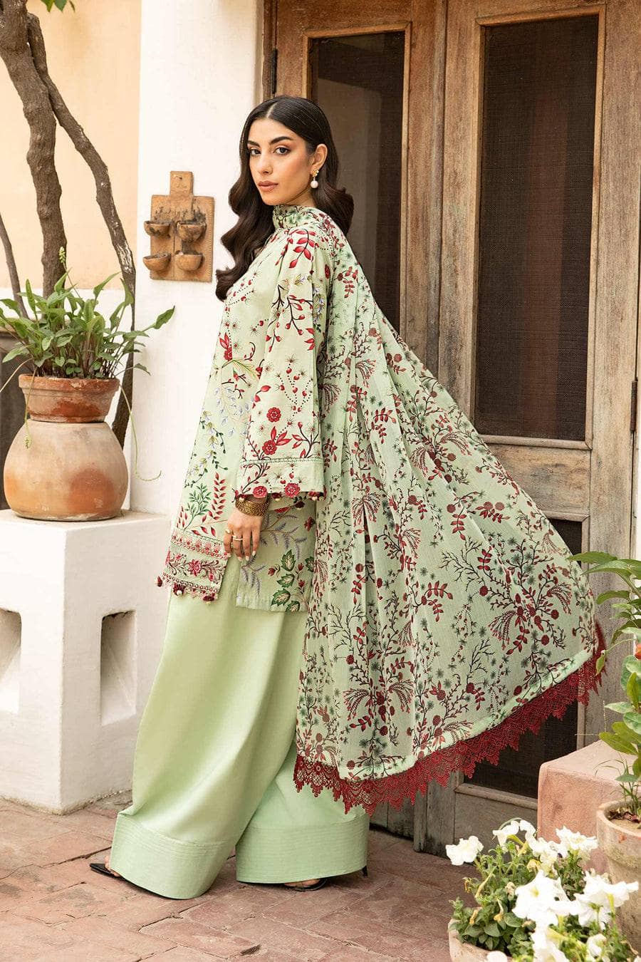 img_m_basics_by_maria_b_awwal_boutique