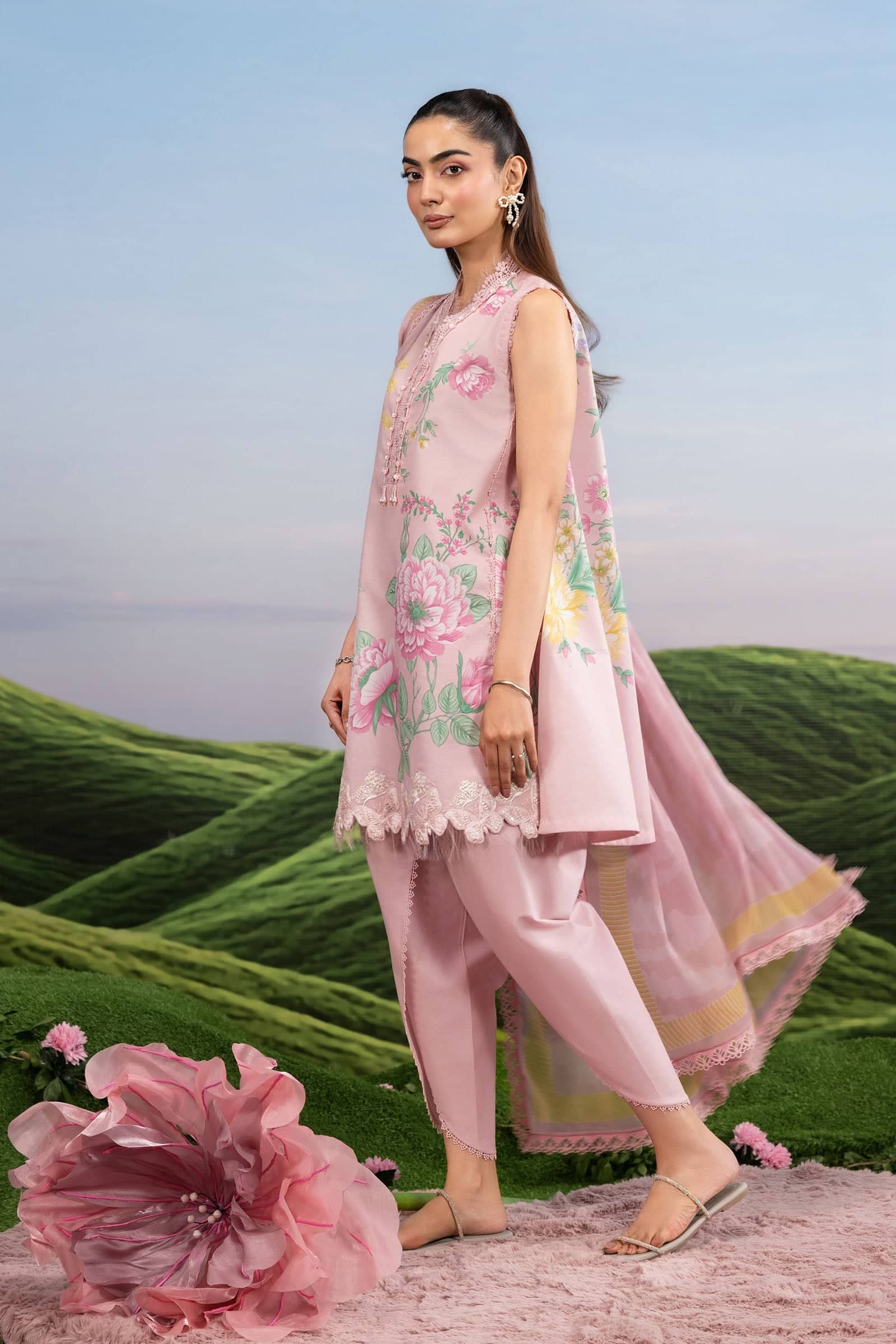 img_maria_b_m_basics_awwal_boutique