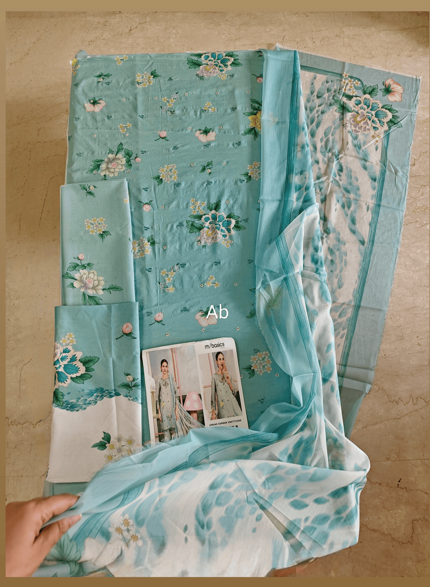 img_maria_b_m_basics_awwal_boutique