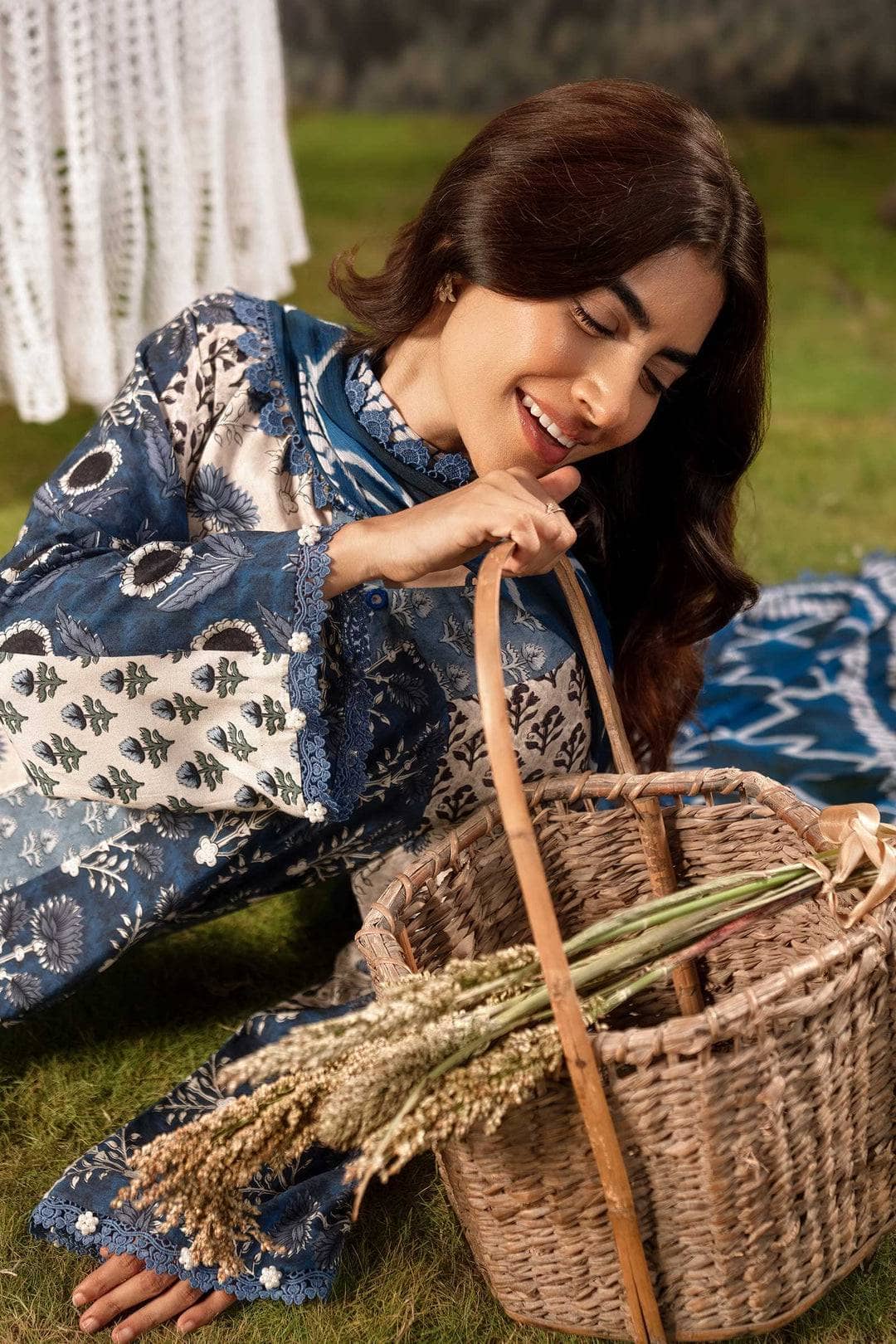 Maria B M Basics 25/Embroidered Arabic Lawn Suit | MB-PFUS25-02A