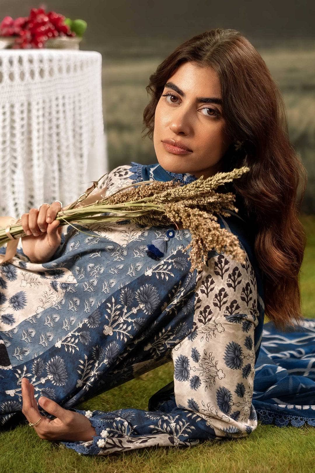 Maria B M Basics 25/Embroidered Arabic Lawn Suit | MB-PFUS25-02A
