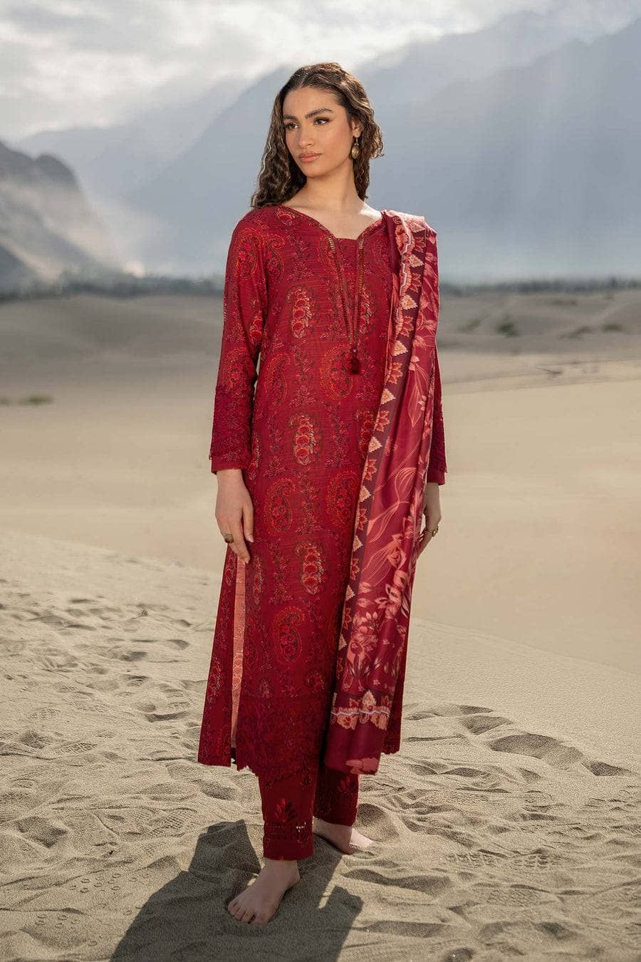 img_maria_b_m_basics_awwal_boutique
