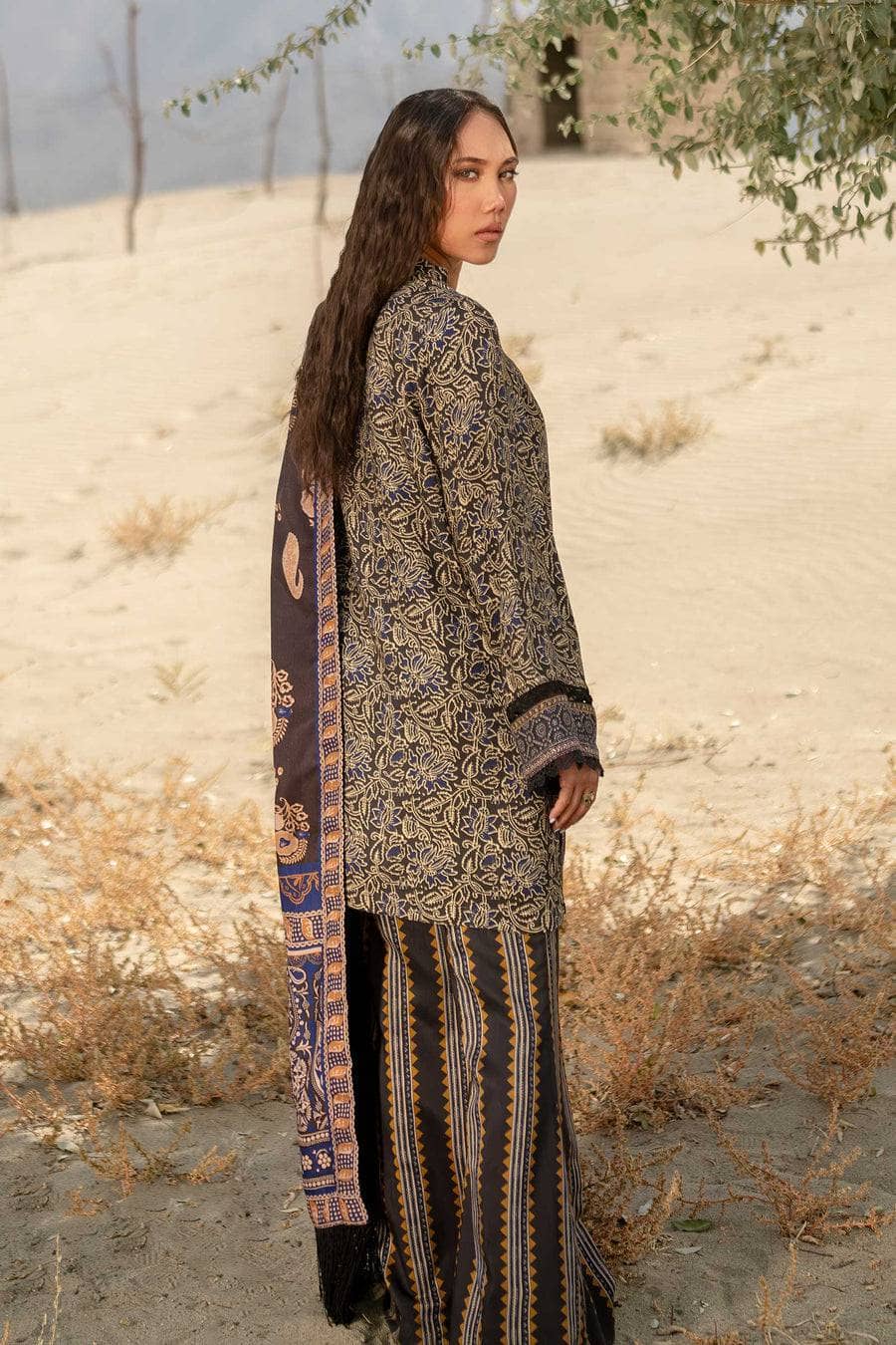 img_maria_b_m_basics_awwal_boutique