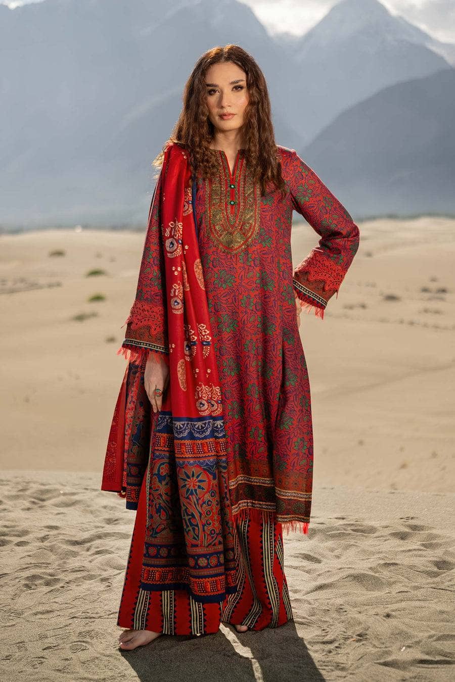 img_maria_b_m_basics_awwal_boutique