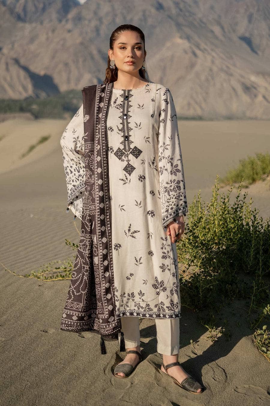 Maria B M Basics Winter Pakistani Suits Maria B M Basics/Fall-Winter/7 A
