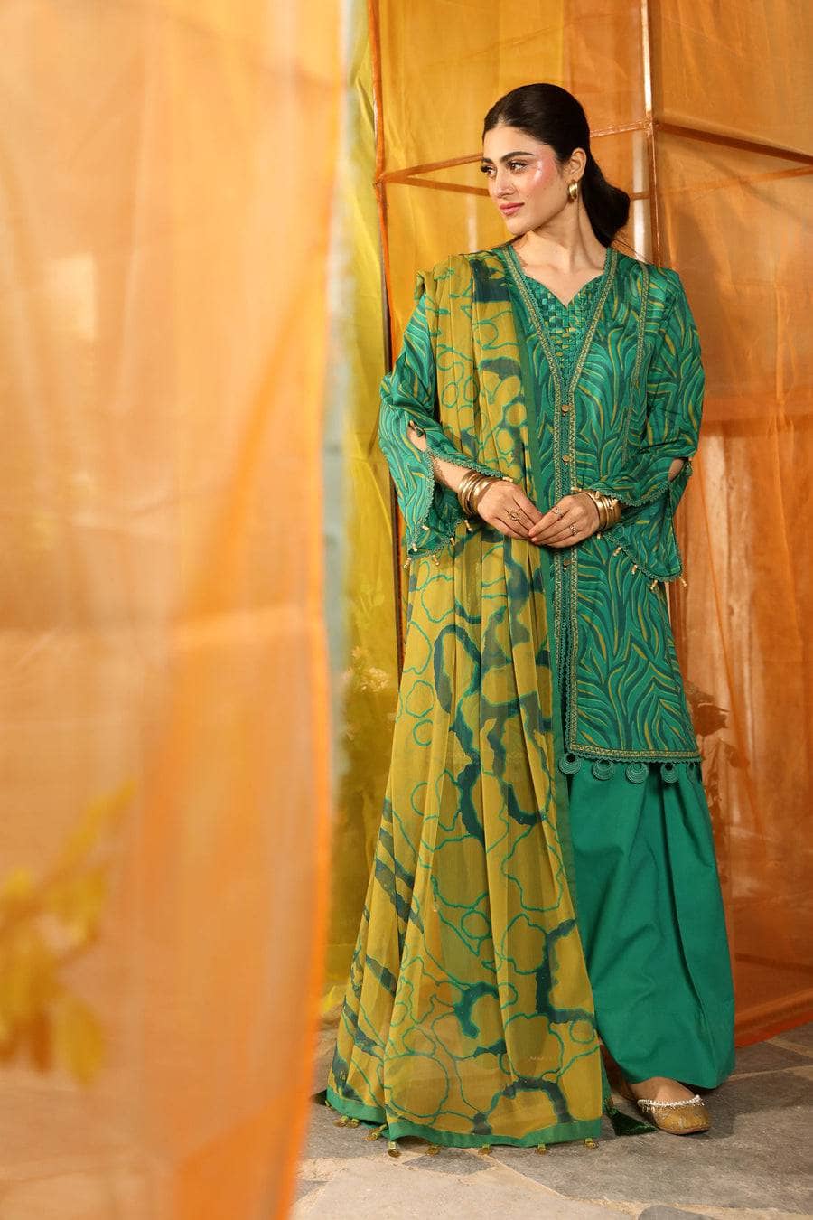 img_maria_b_m_basics_awwal_boutique