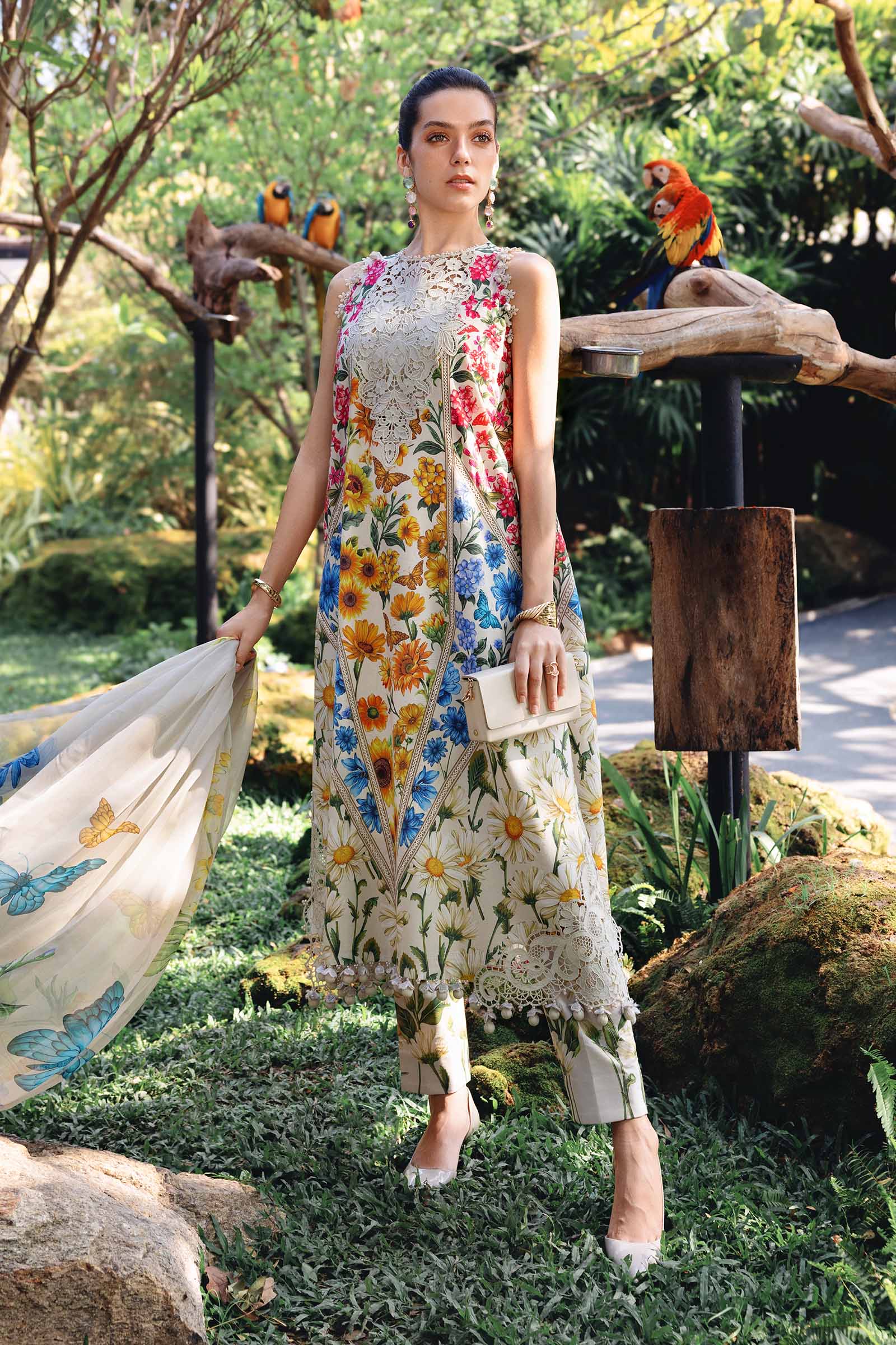 img_maria_b_m_prints_awwal_boutique