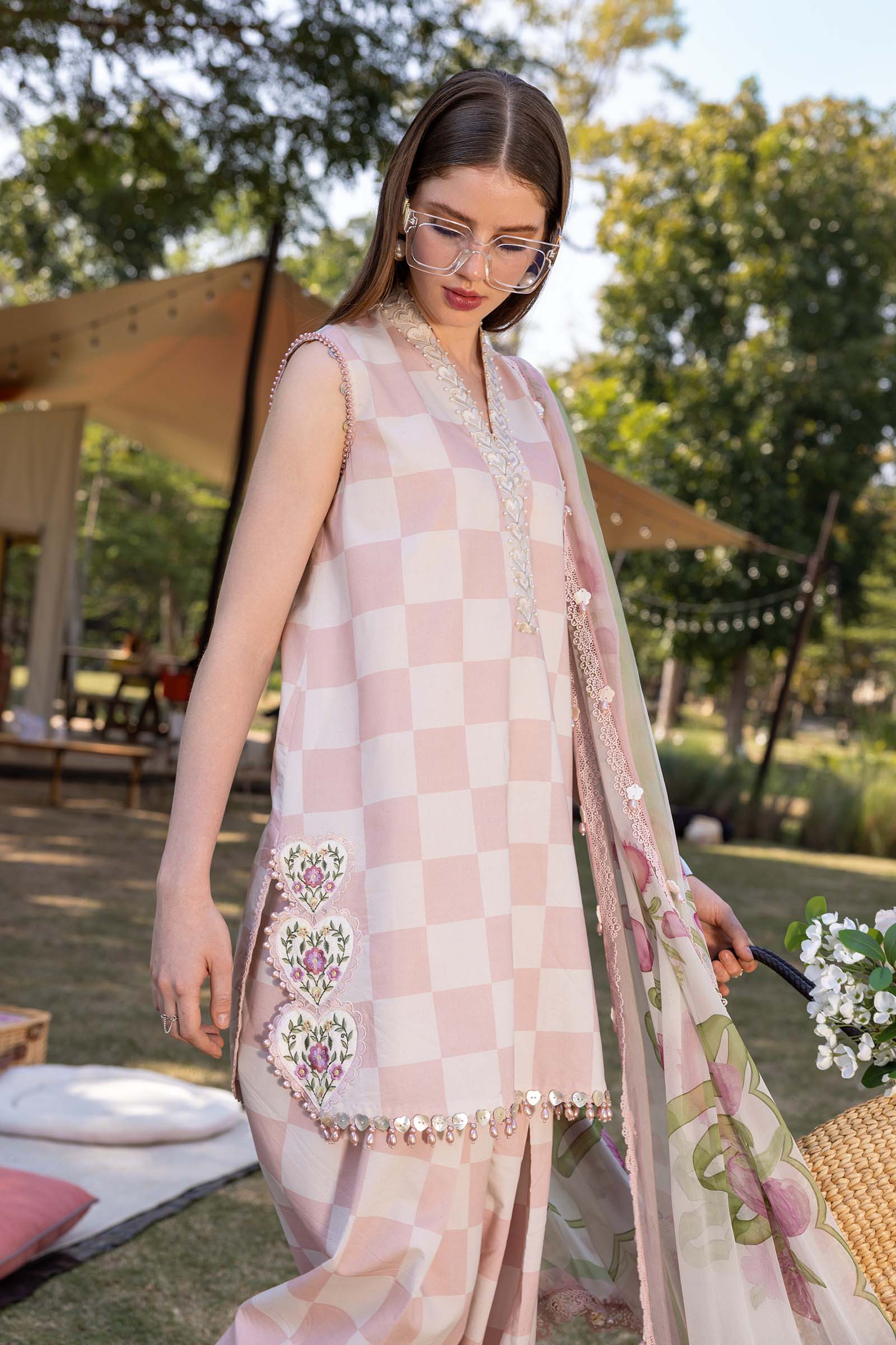 Restocked/Maria B M Prints 26/Safari Scape/6 A/Off White&Pink/Chiffon Dupatta