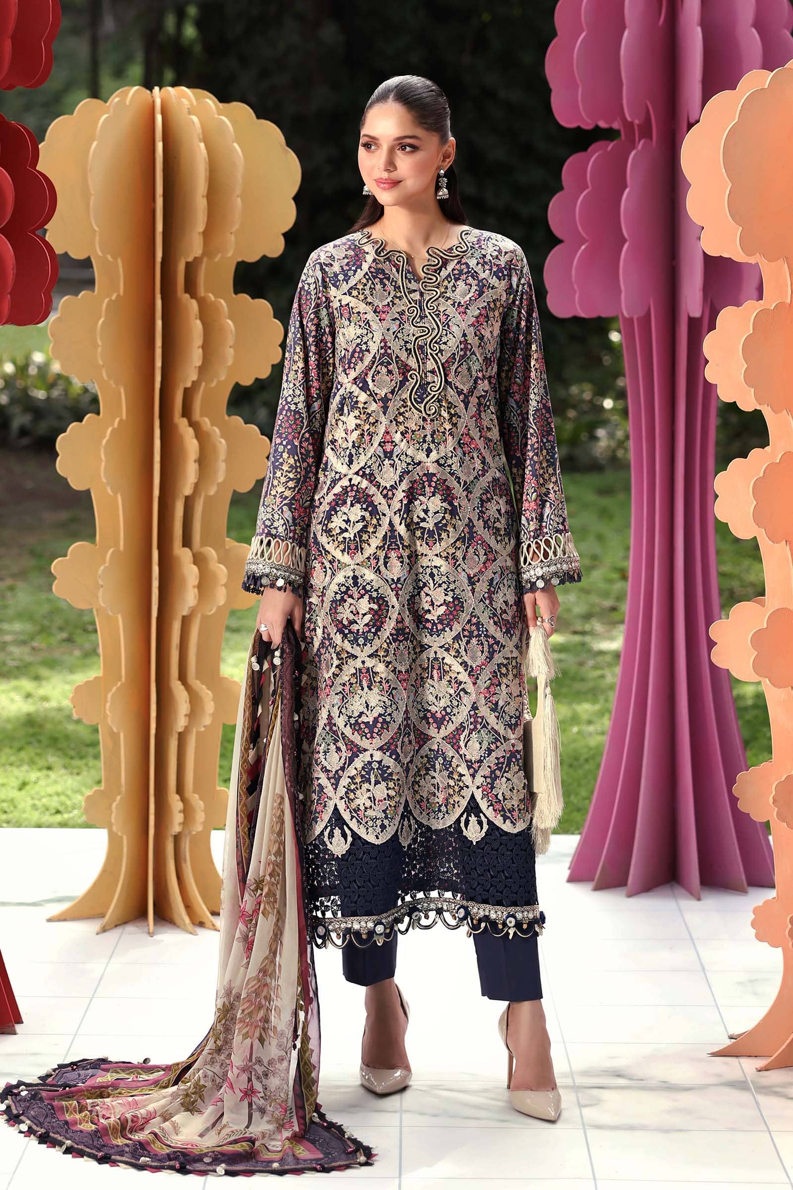 img_maria_b_m_prints_awwal_boutique