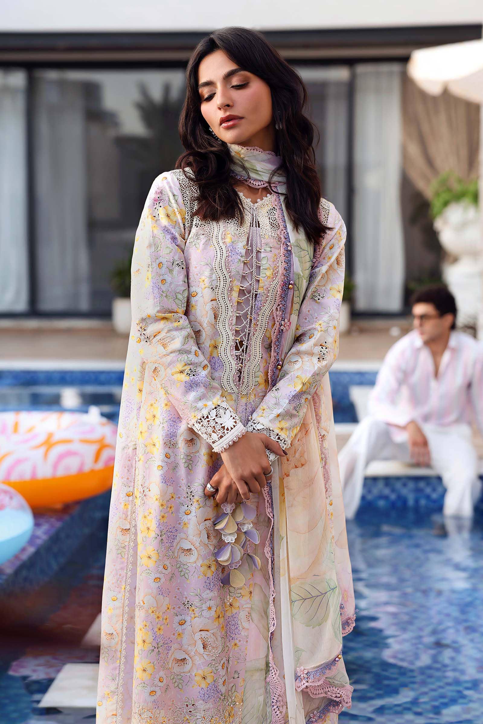 img_maria_b_m_prints_lawn_awwal_boutique