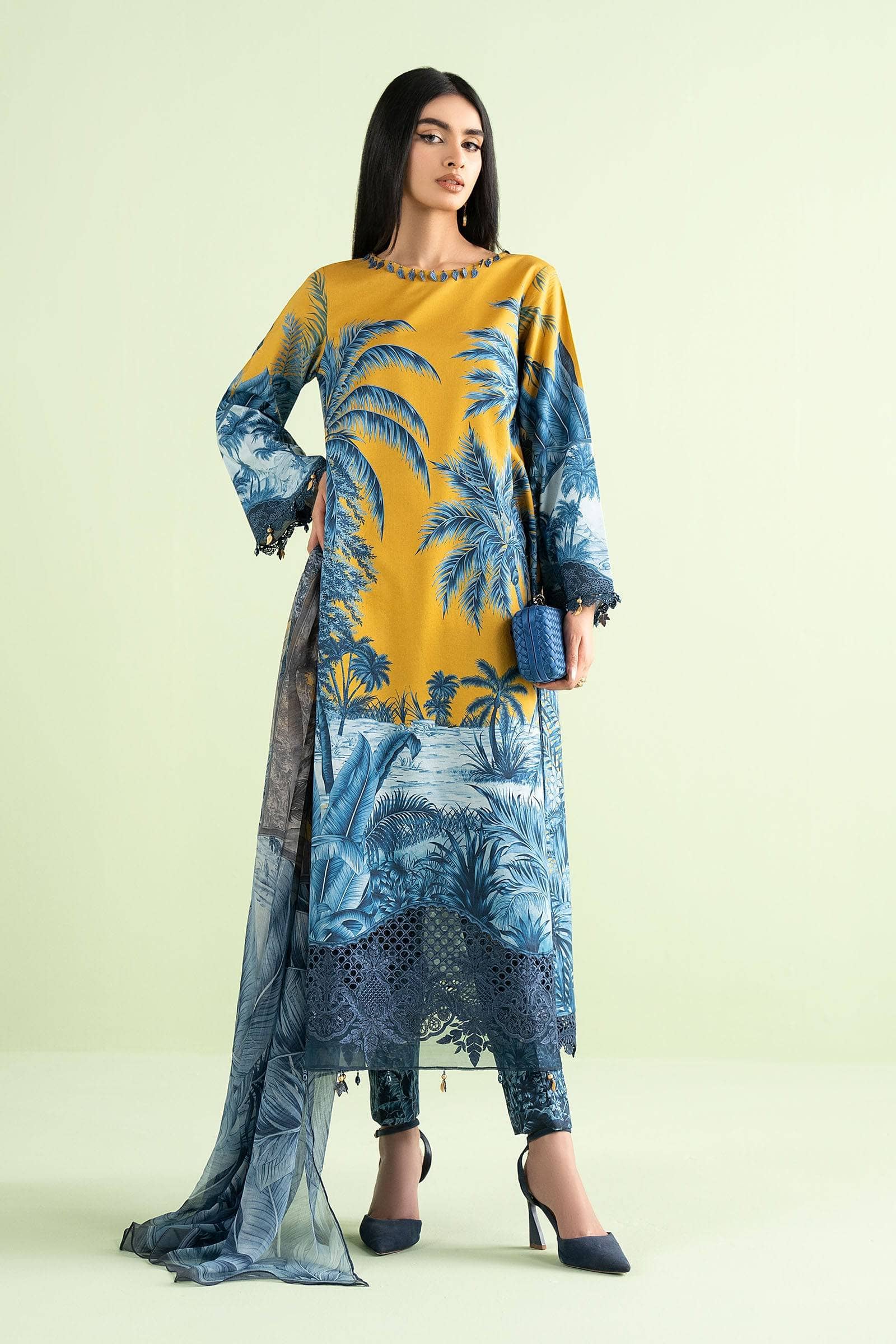 img_maria_b_m_prints_awwal_boutique