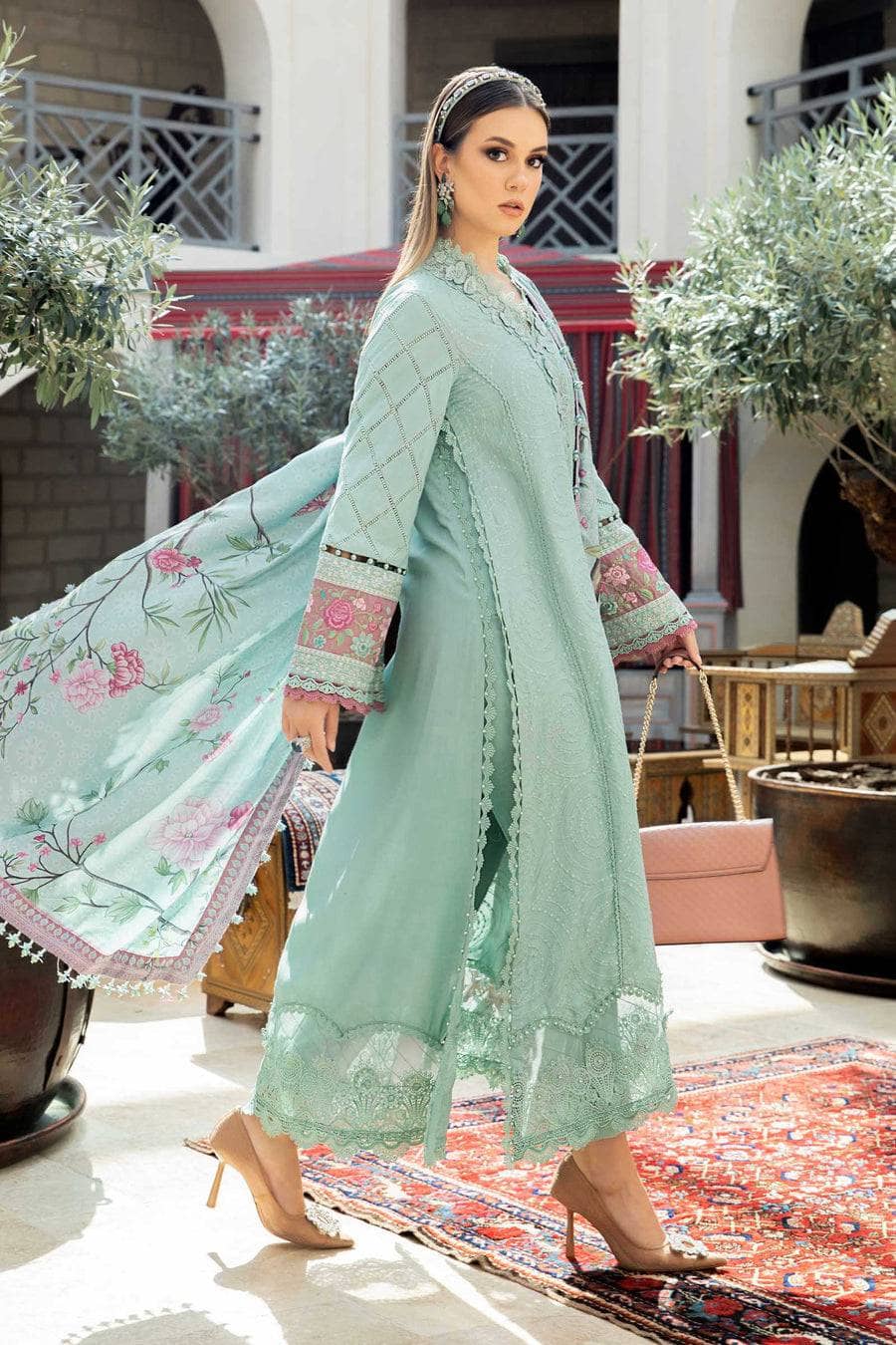 img_maria_b_m_prints_vol2_23_awwal_boutique