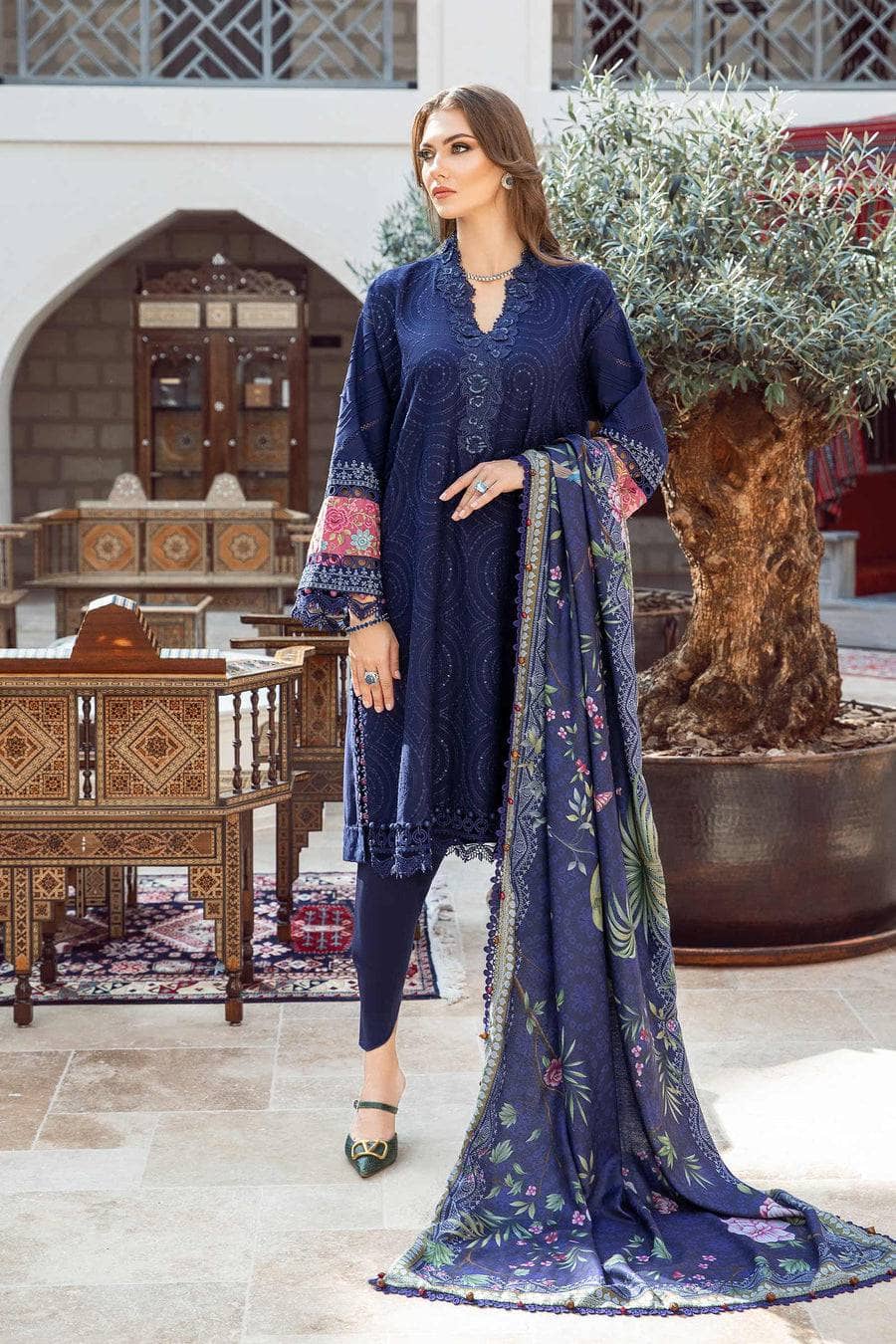 img_maria_b_m_prints_vol2_23_awwal_boutique