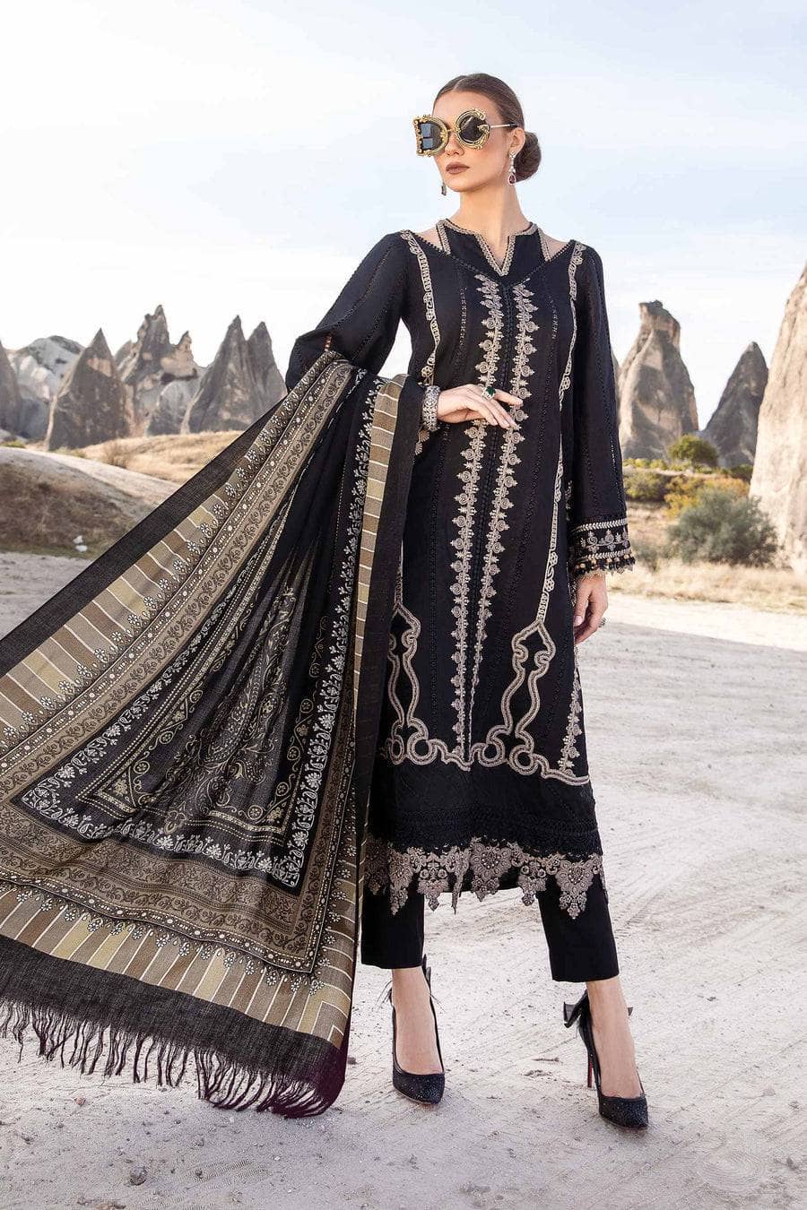 img_maria_b_m_prints_vol2_23_awwal_boutique
