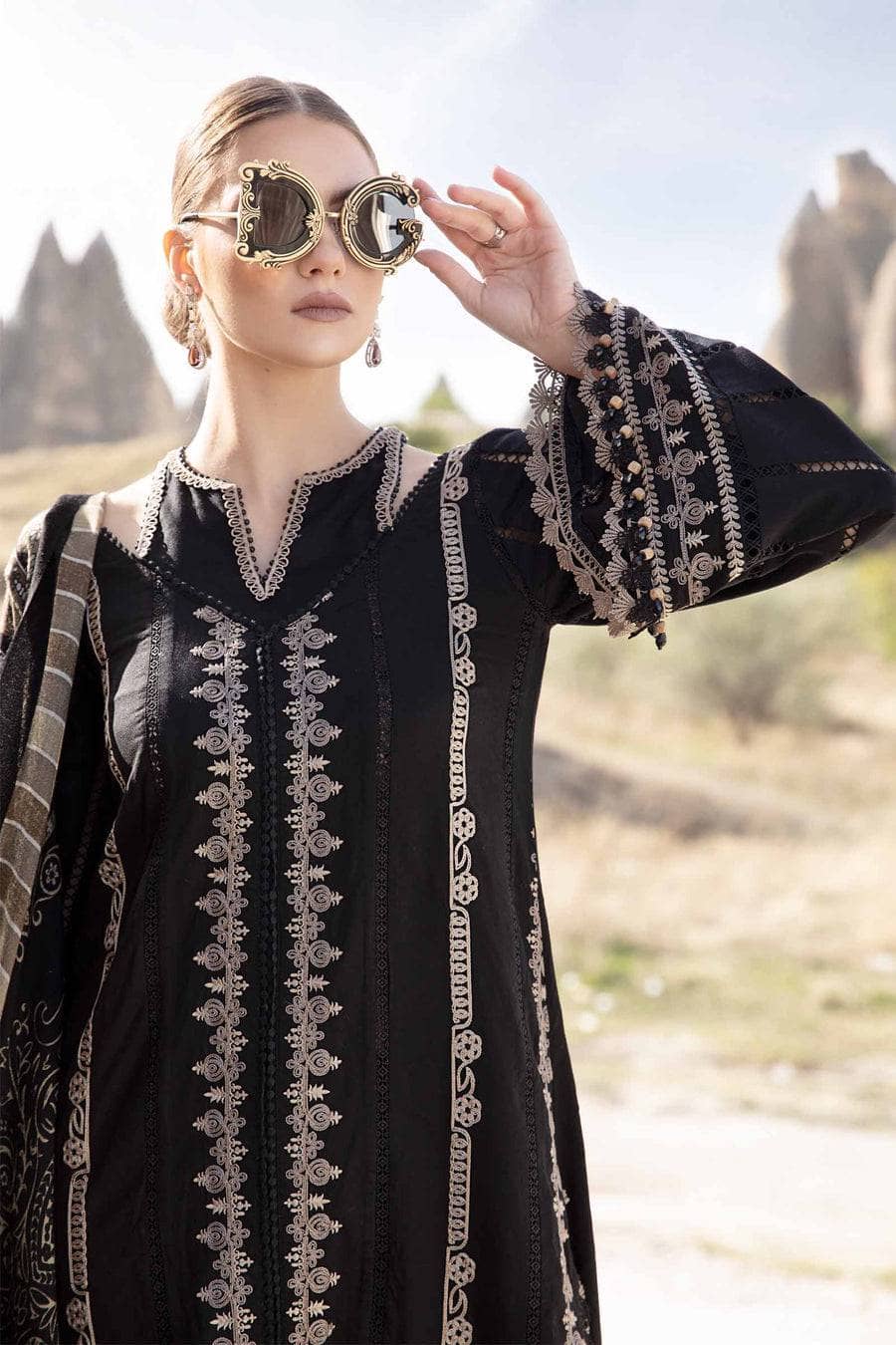 img_maria_b_m_prints_vol2_23_awwal_boutique