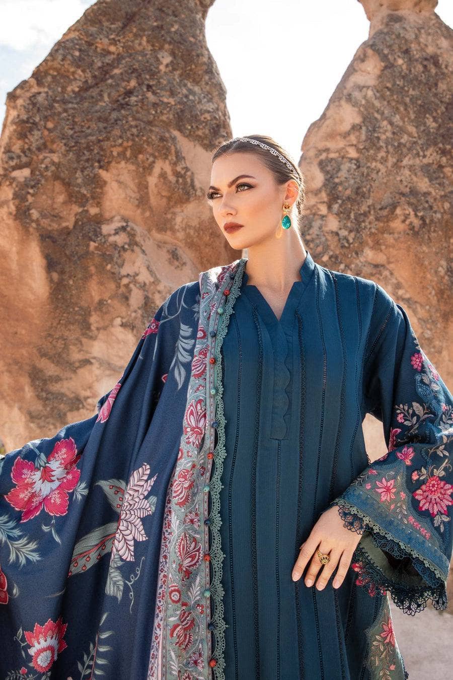 Maria B M Prints 23/Vol 2/MPT-2005B/Shawl