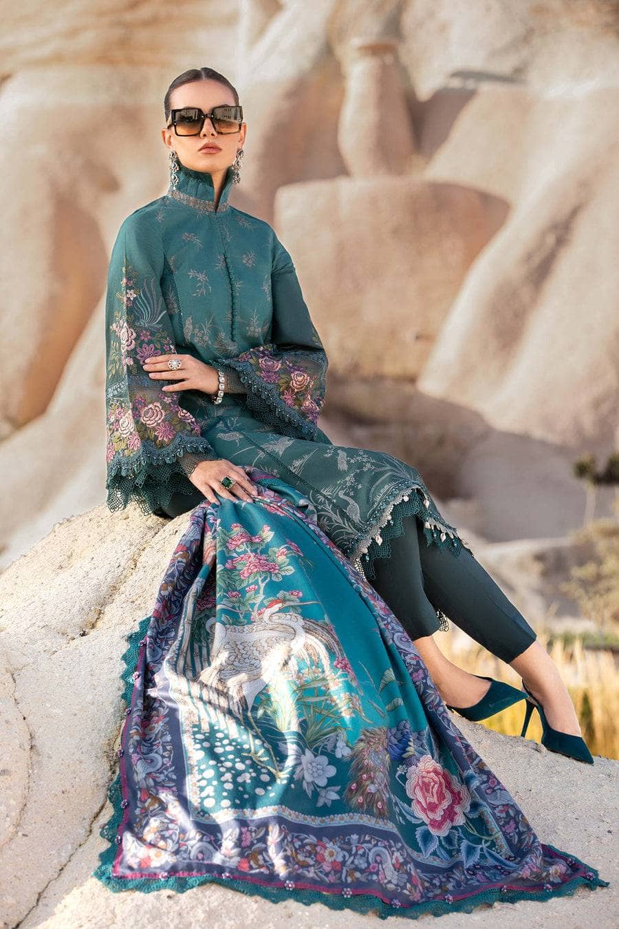 img_maria_b_m_prints_vol2_23_awwal_boutique