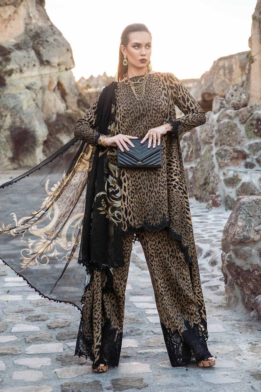 img_maria_b_m_prints_vol2_23_awwal_boutique