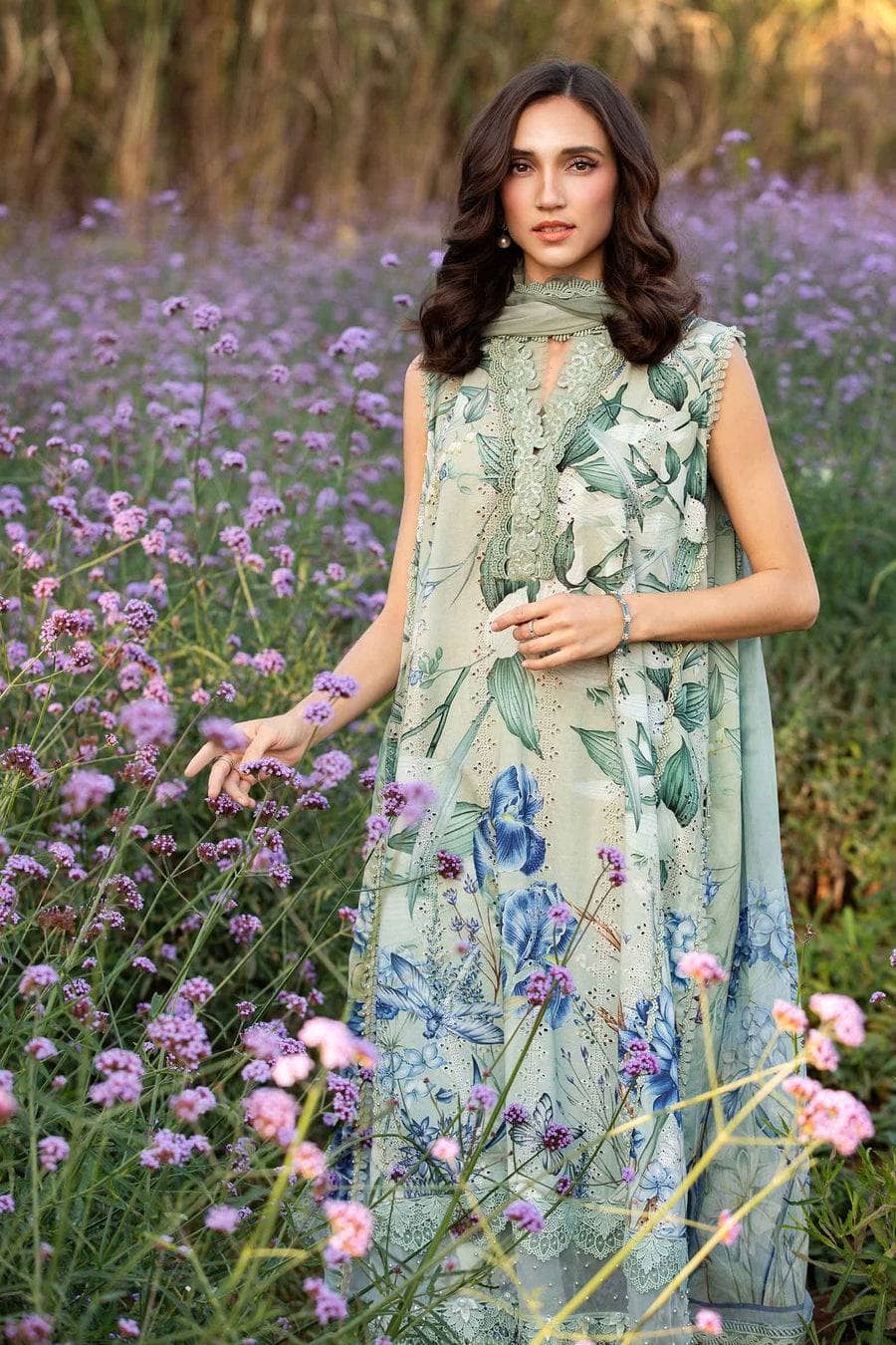 img_maria_b_m_prints_awwal_boutique
