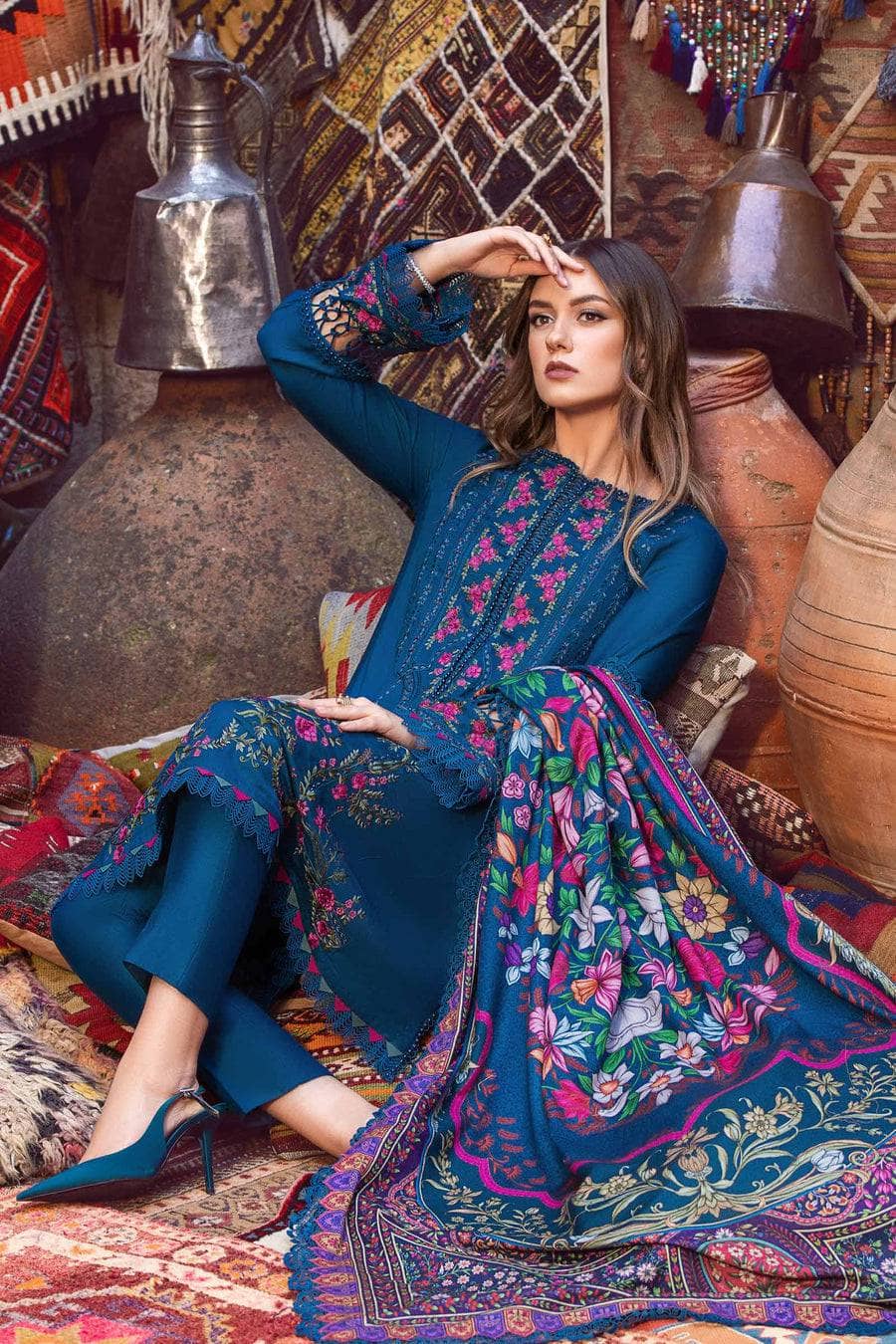 img_maria_b_m_prints_vol2_23_awwal_boutique