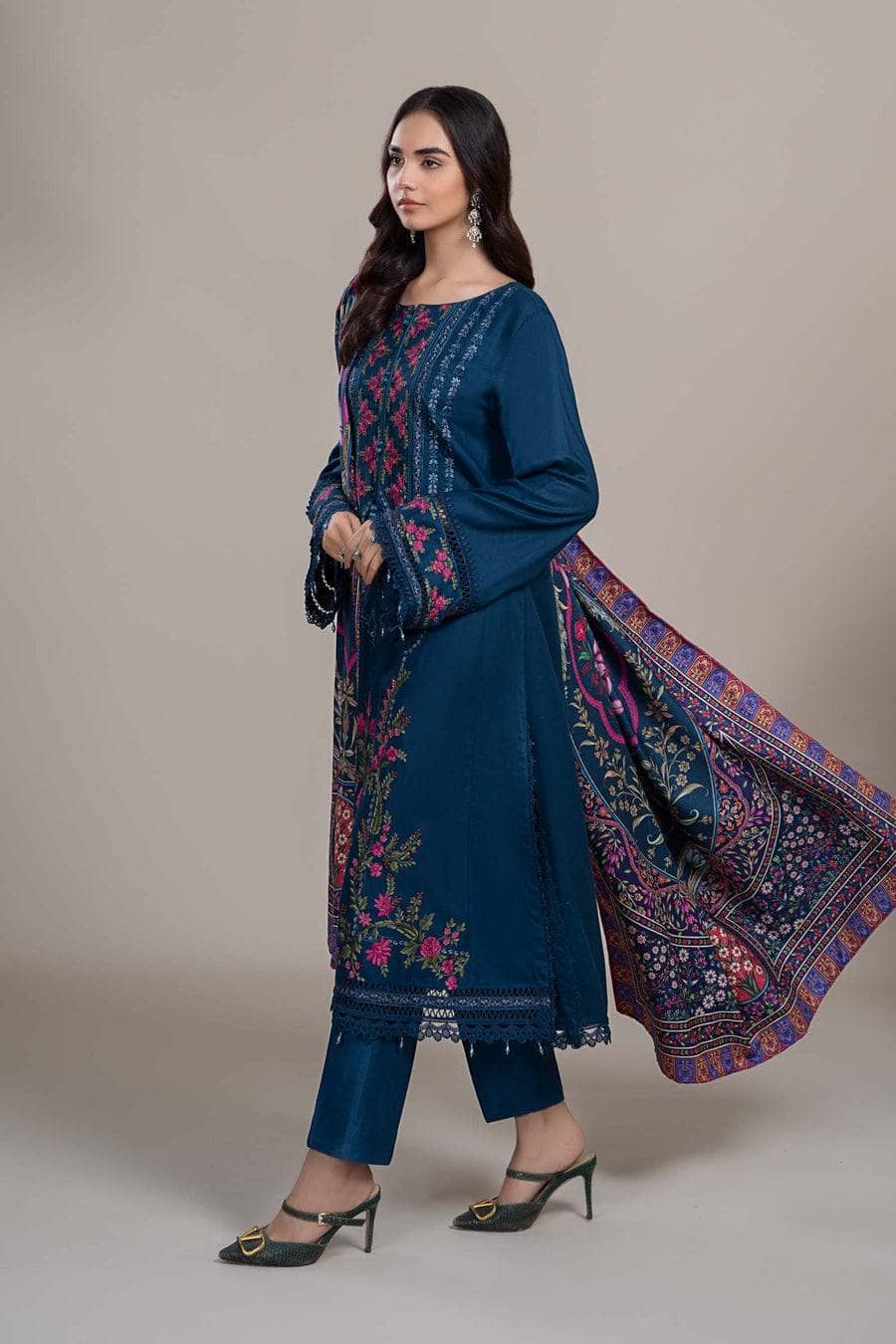 img_maria_b_m_prints_vol2_23_awwal_boutique