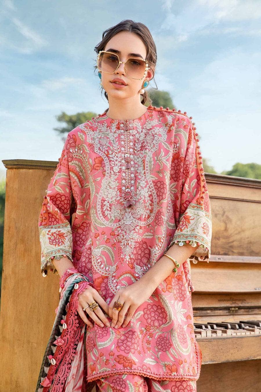img_maria_b_m_prints_awwal_boutique