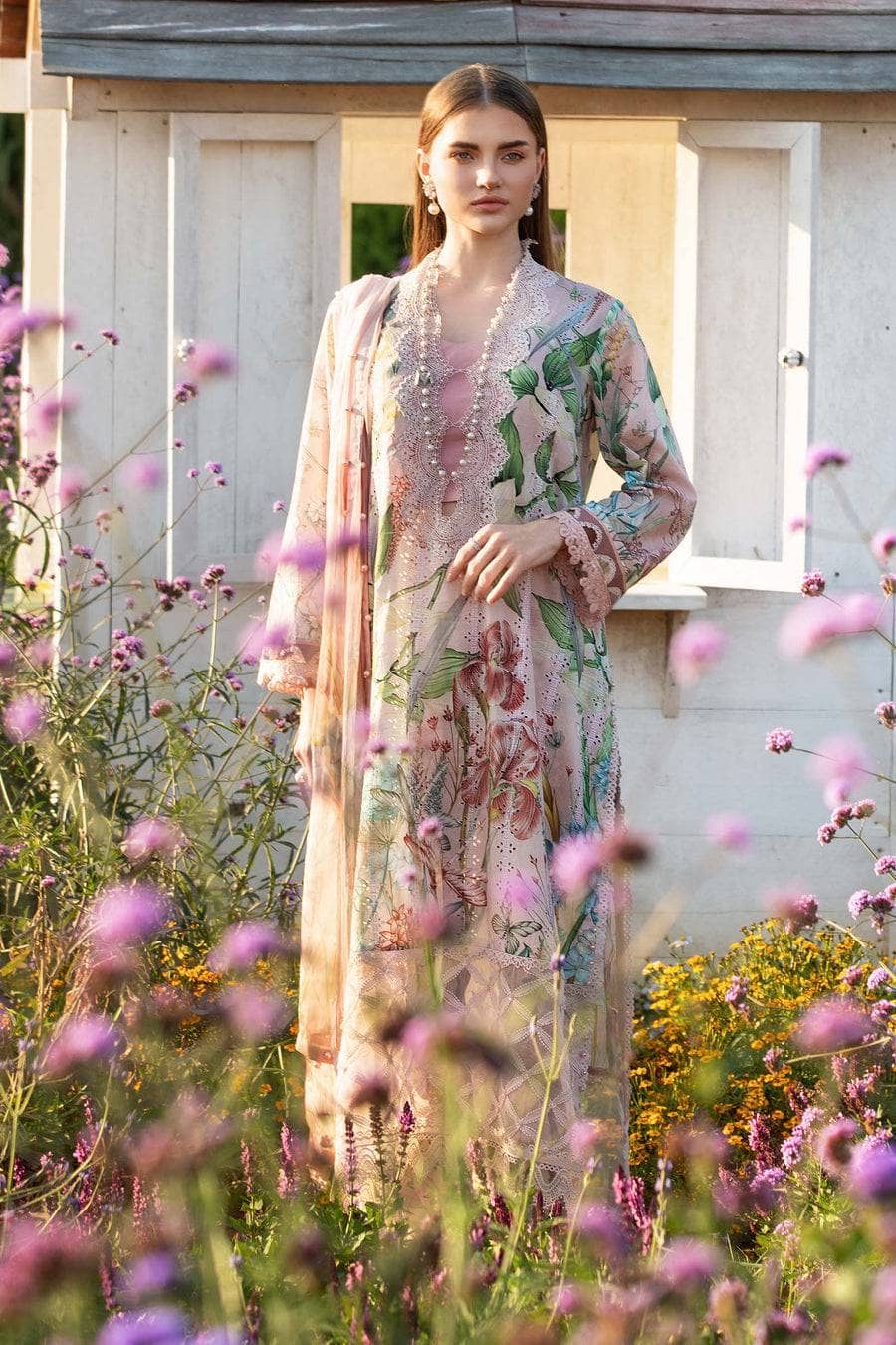 img_maria_b_m_prints_awwal_boutique