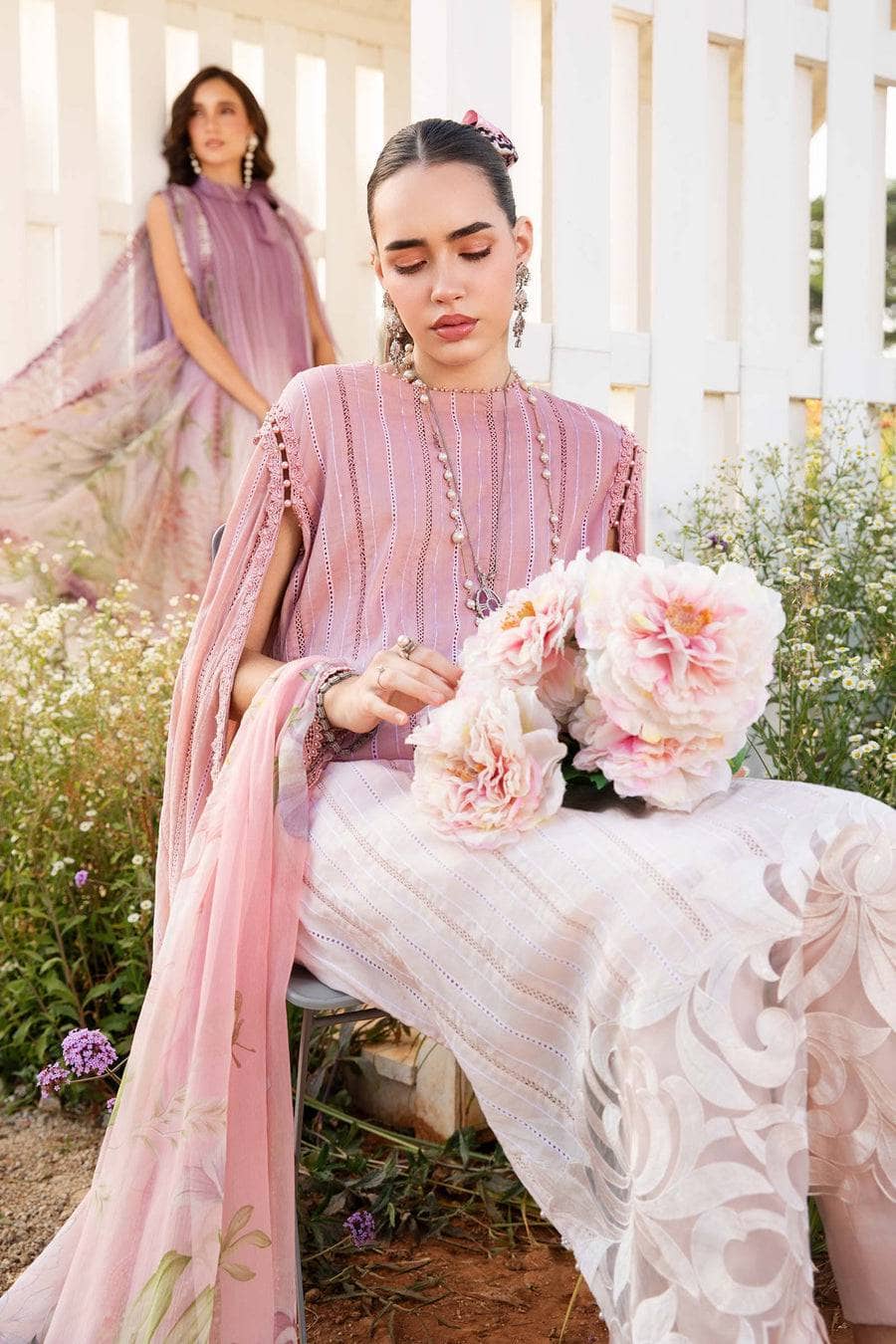 img_maria_b_m_prints_awwal_boutique