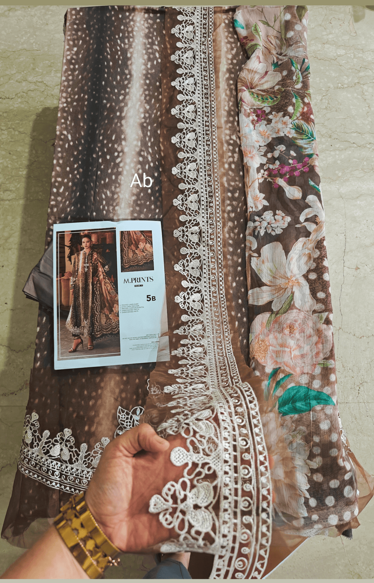 img_maria_b_m_prints_awwal_boutique