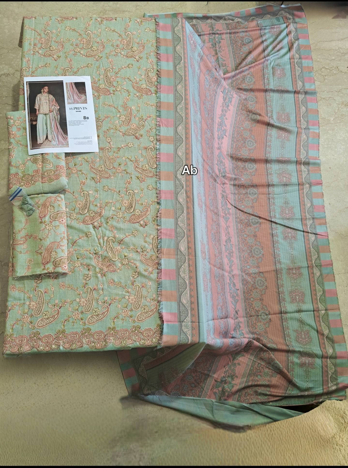 img_open_pic_m_prints_awwal_boutique