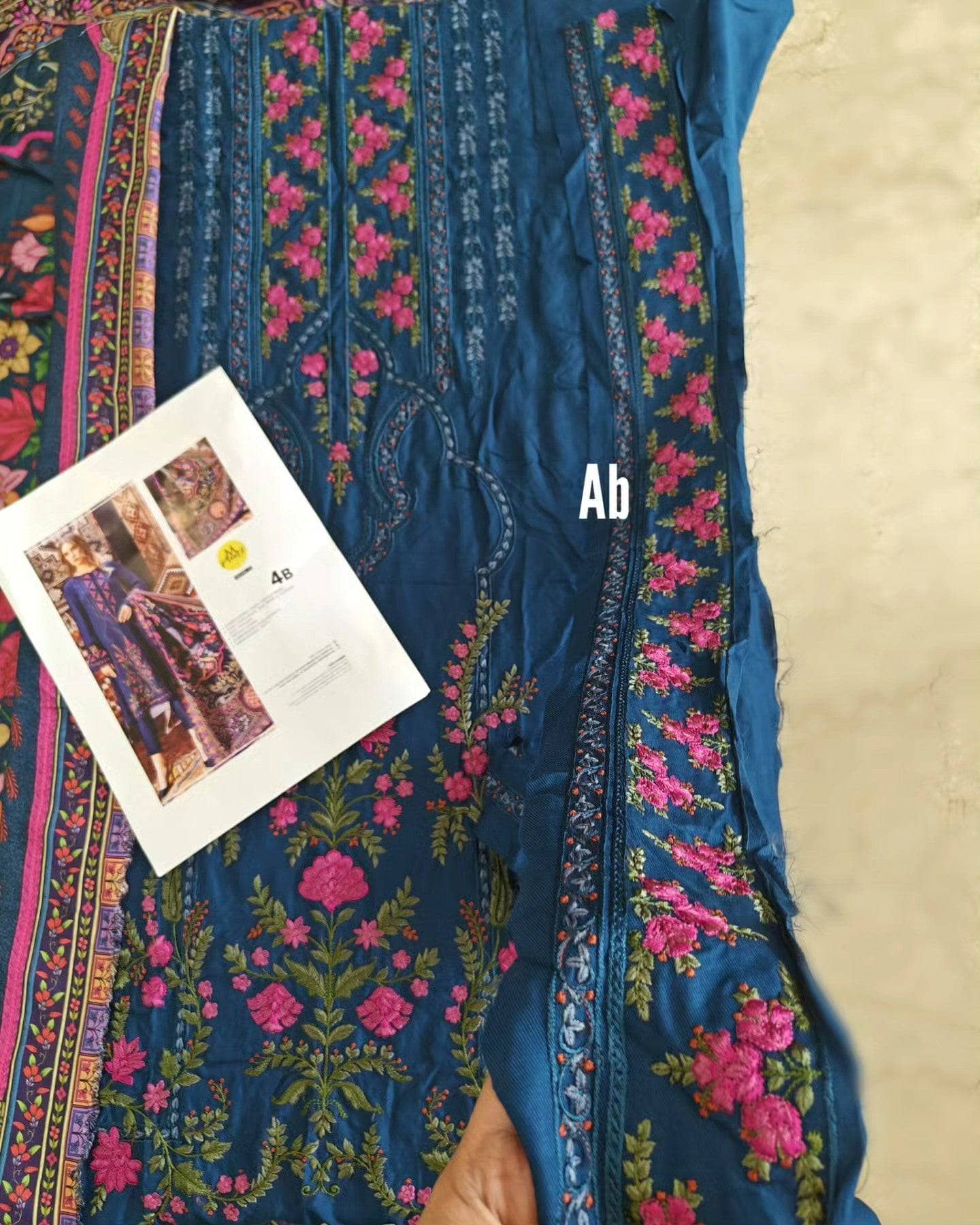 img_maria_b_m_prints_awwal_boutique