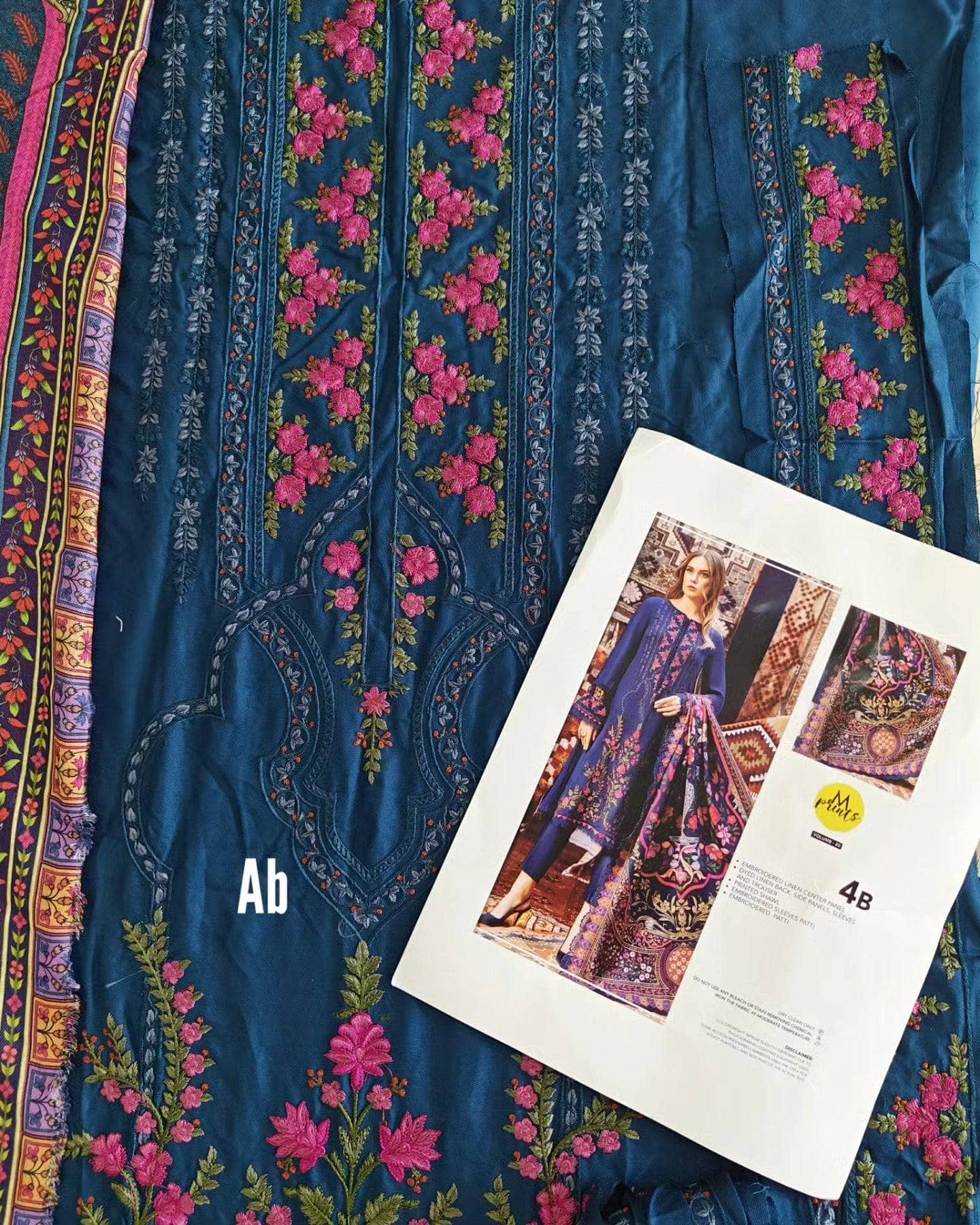 img_maria_b_m_prints_awwal_boutique