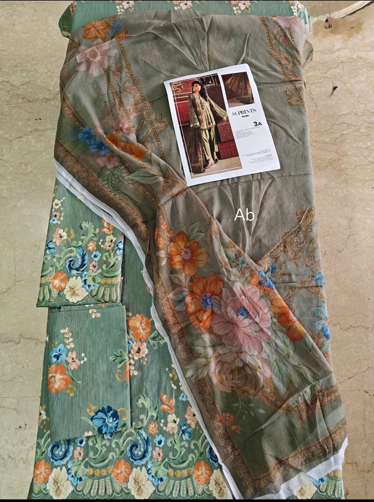img_maria_b_m_prints_awwal_boutique