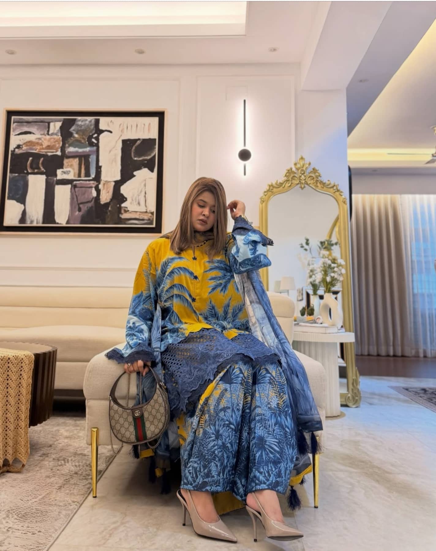 img_spotted_in_mprints_awwal_boutique