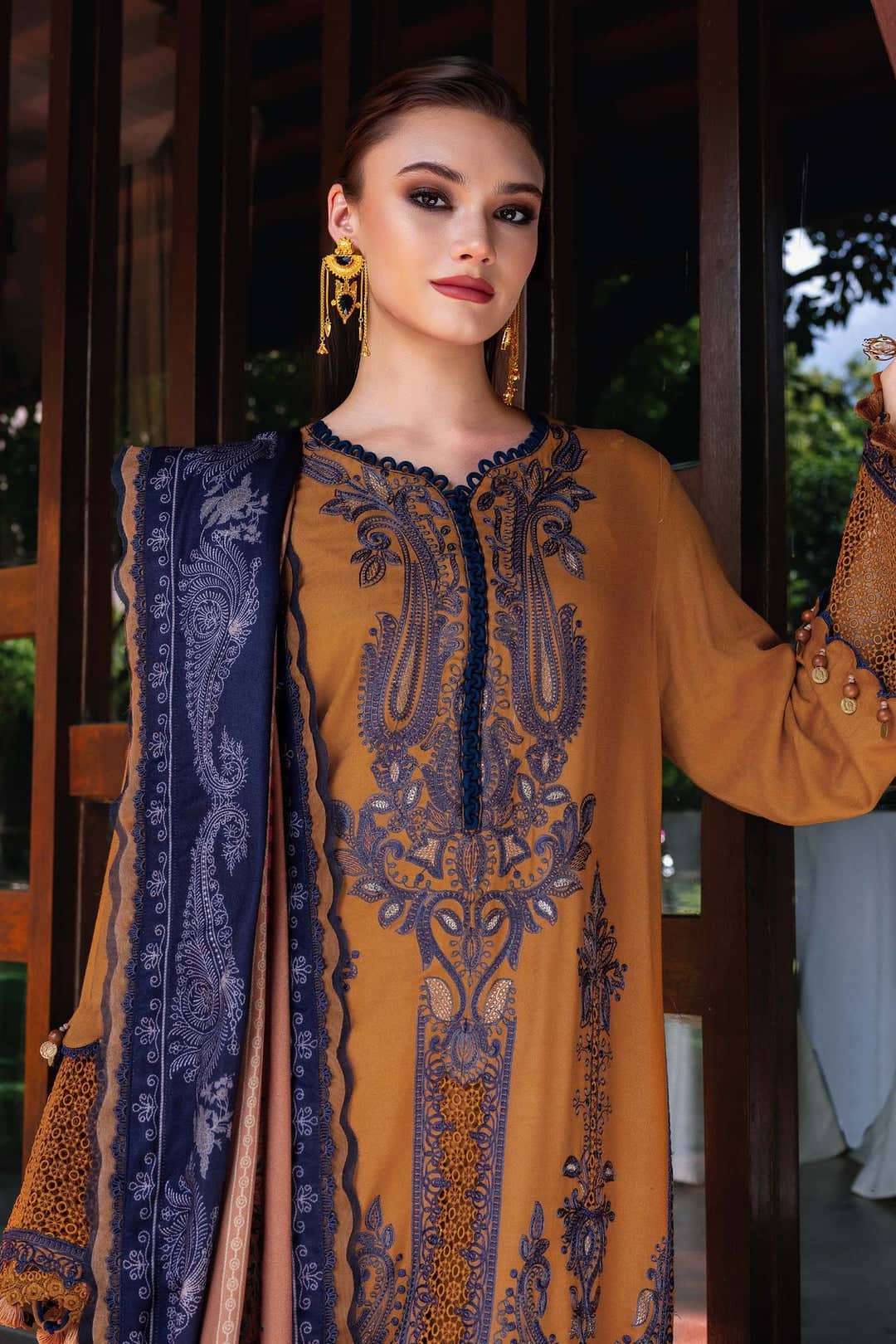 Maria B M Prints Winter Collection Maria B M Prints 25/Vol 2/3A/Winter Edit/Mustard/Twill Linen/Wool Shawl