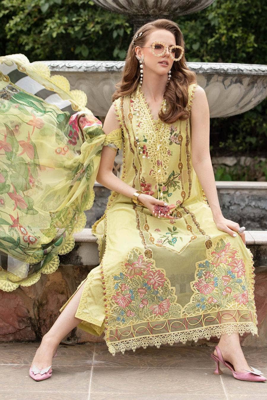 img_maria_b_m_prints_lawn_23_awwal_boutique