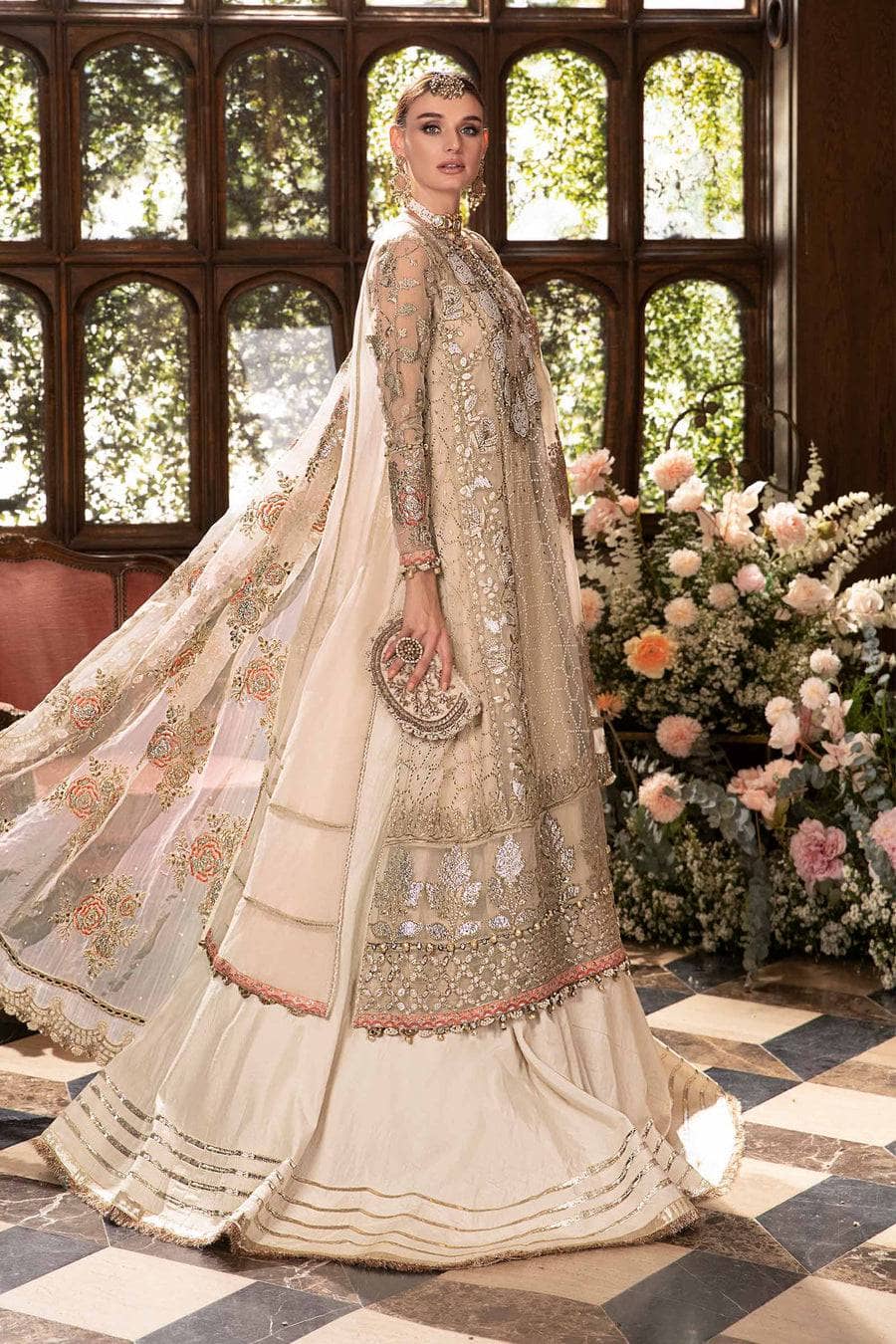 img_mbroidered_maria_b_awwal_boutique