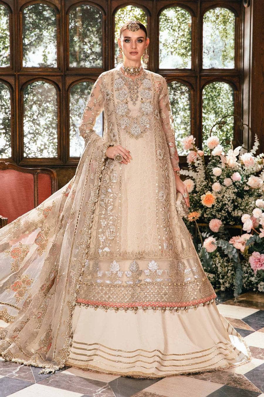 img_mbroidered_maria_b_awwal_boutique