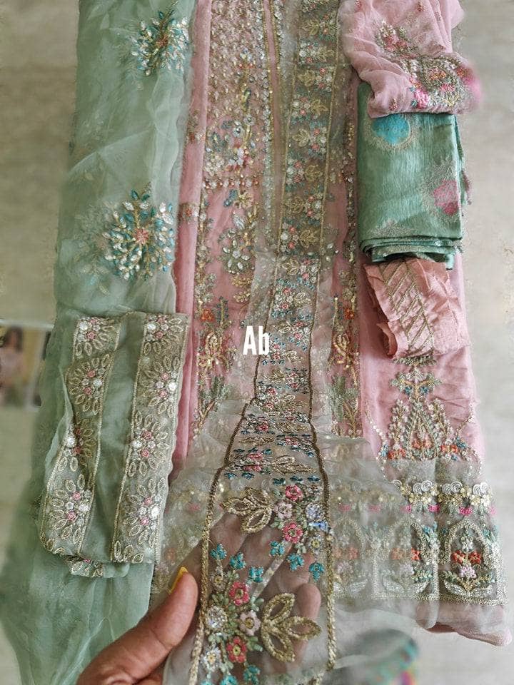 img_mbroidered_maria_b_open_pic_awwal_boutique
