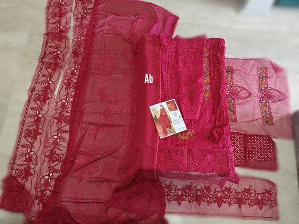 img_maria_b_lawn_24_awwal_boutique