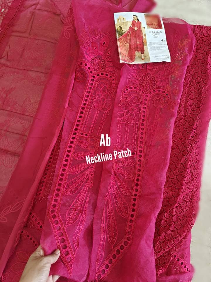 img_maria_b_lawn_24_awwal_boutique