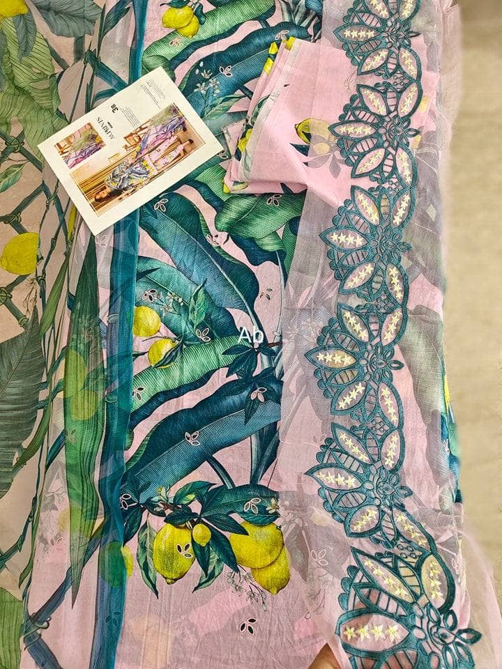 img_maria_b_lawn_m_prints_awwal_boutique